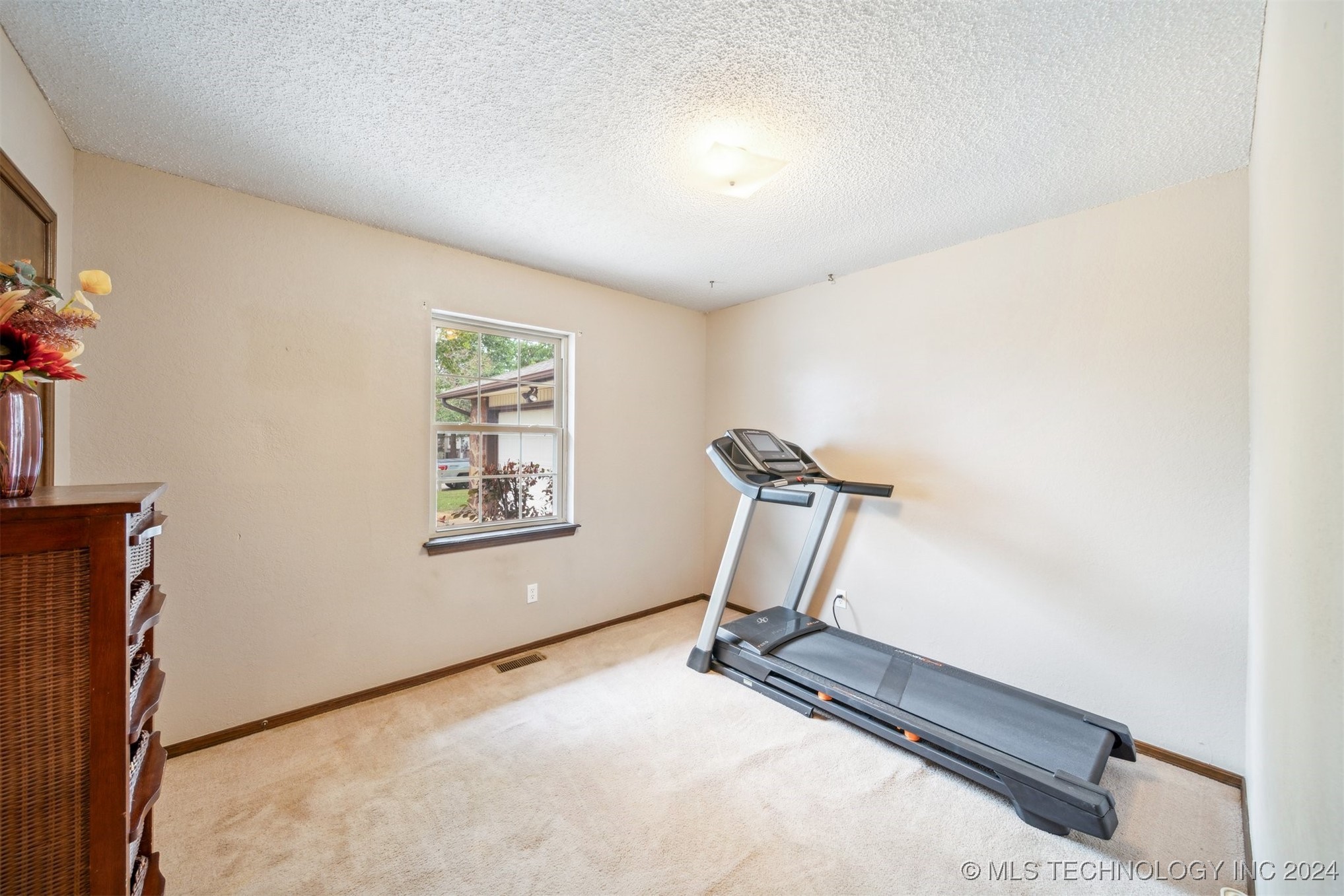 1102 S Wewoka Avenue