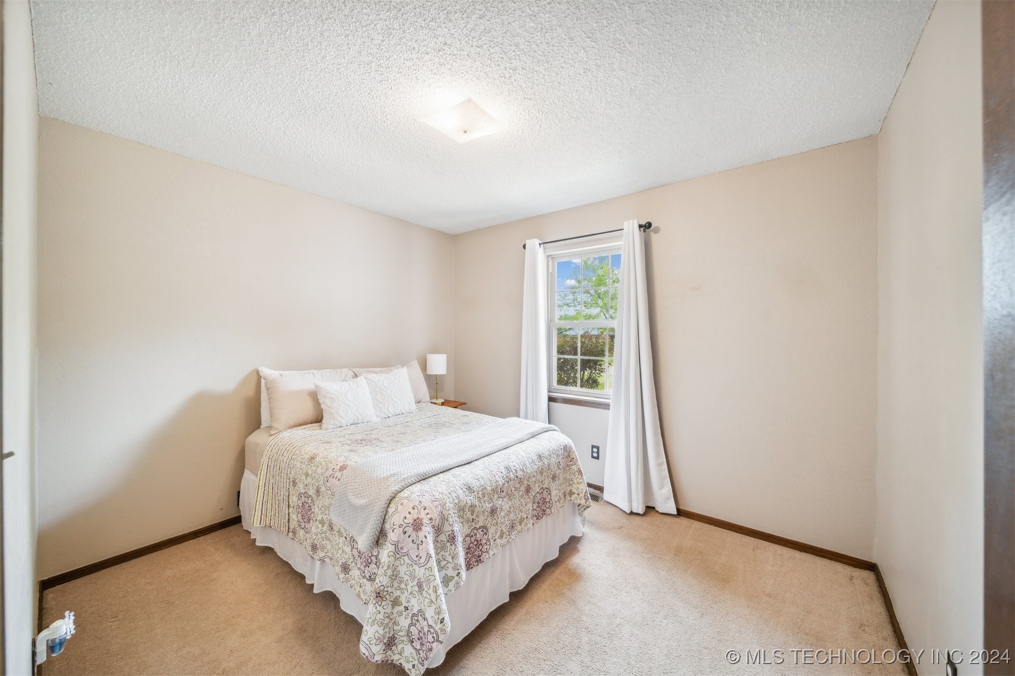 1102 S Wewoka Avenue