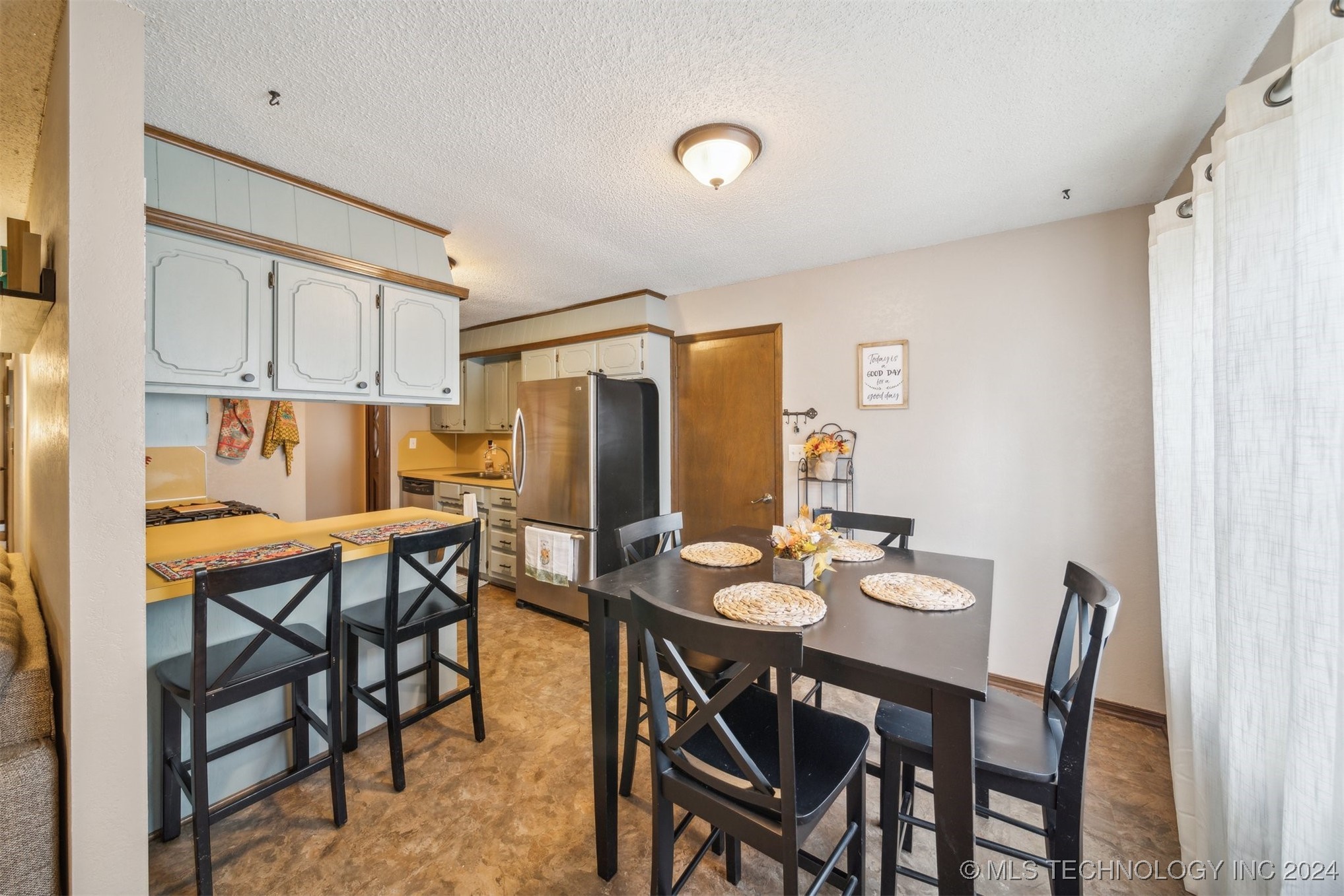 1102 S Wewoka Avenue