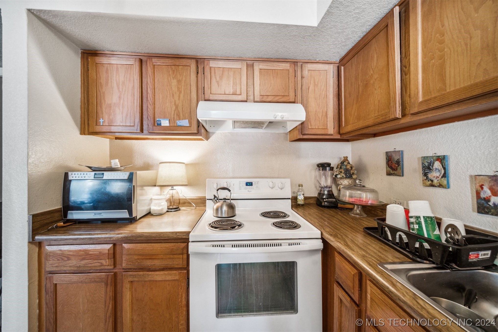 6639 S Victor Avenue S GG213