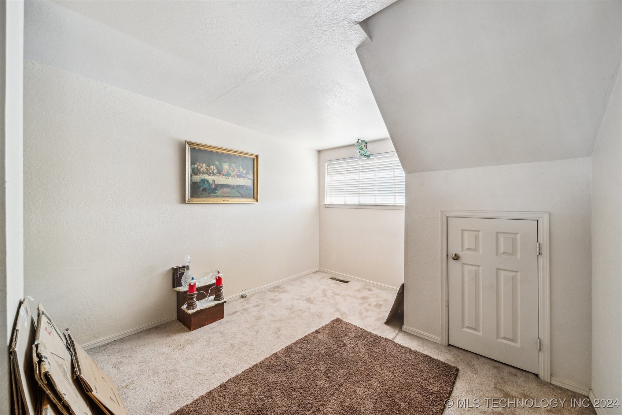 6639 S Victor Avenue S GG213