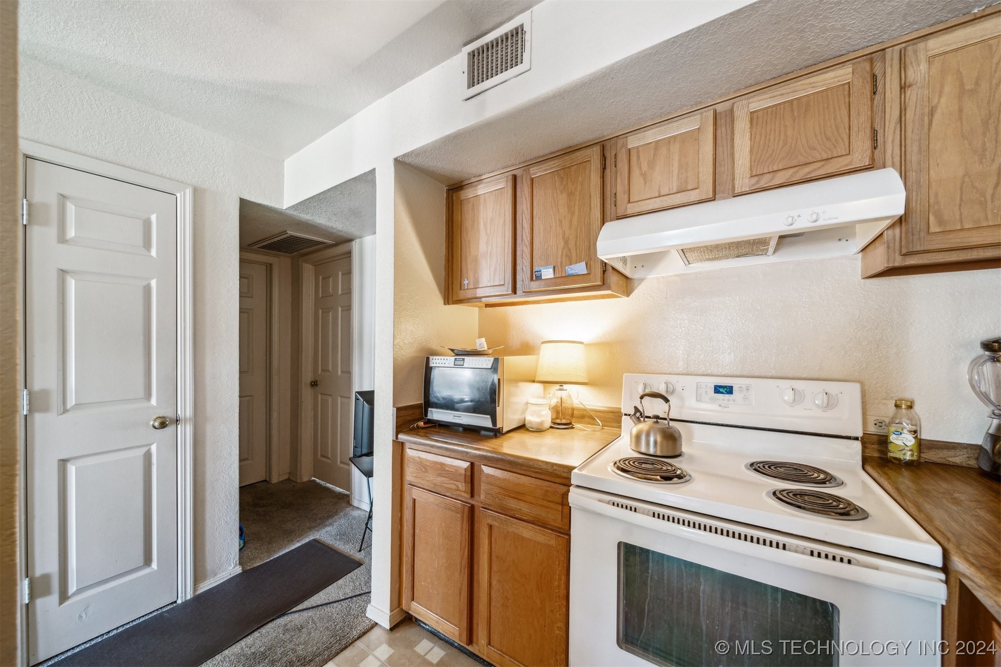 6639 S Victor Avenue S GG213