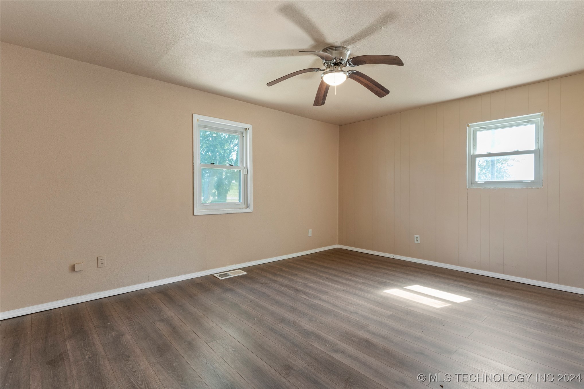 12118 N 129th East Avenue