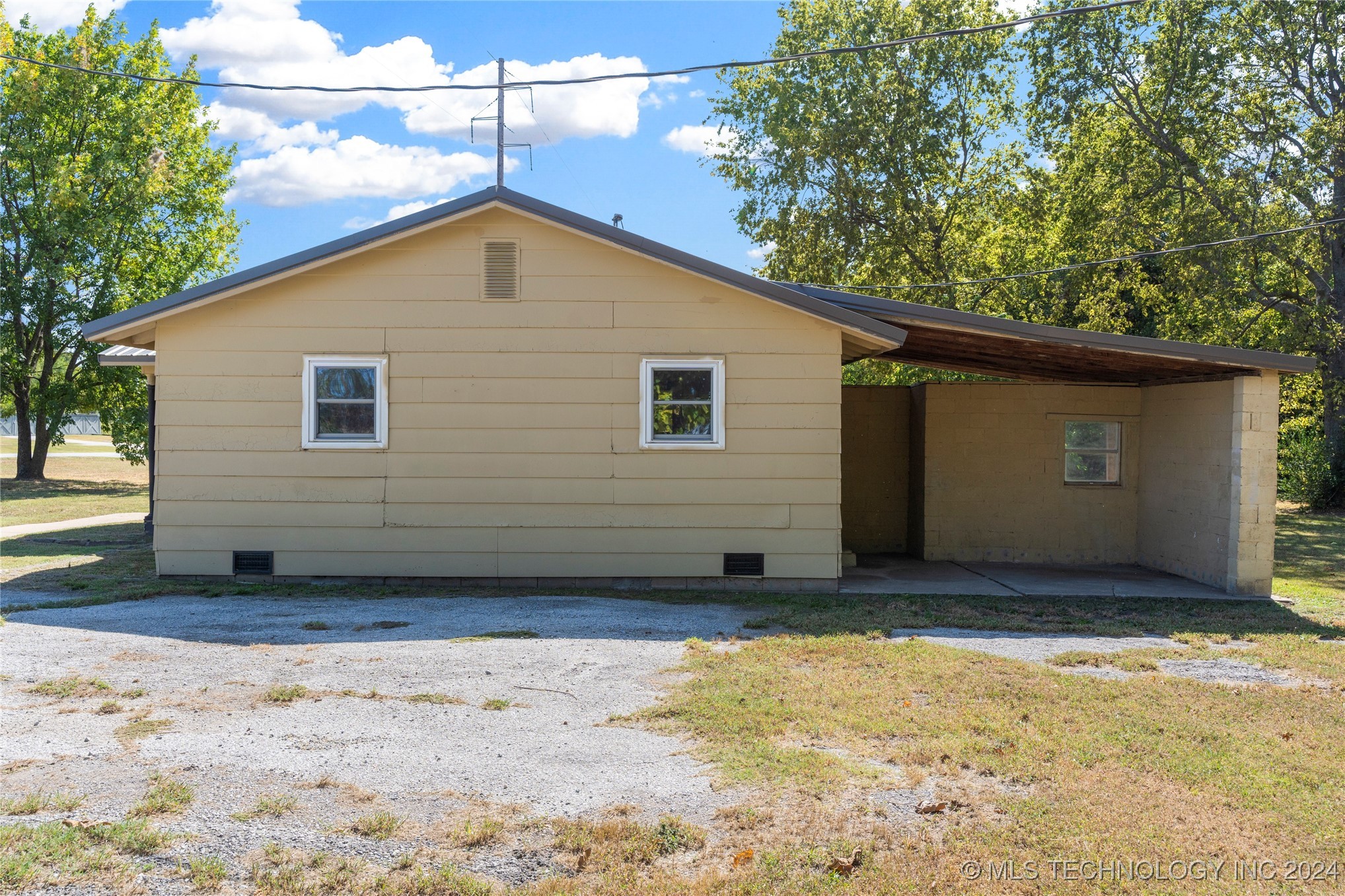 12118 N 129th East Avenue