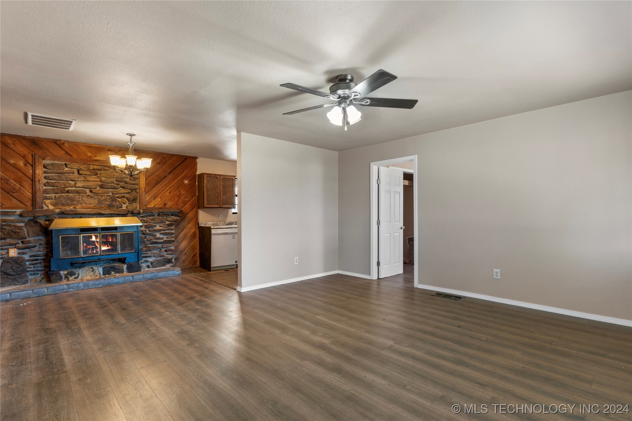 12118 N 129th East Avenue