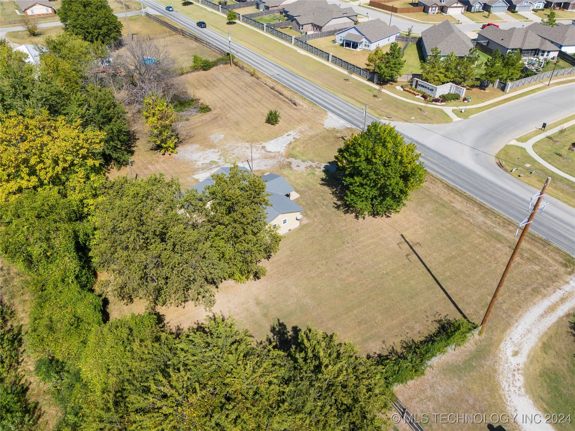 12118 N 129th East Avenue