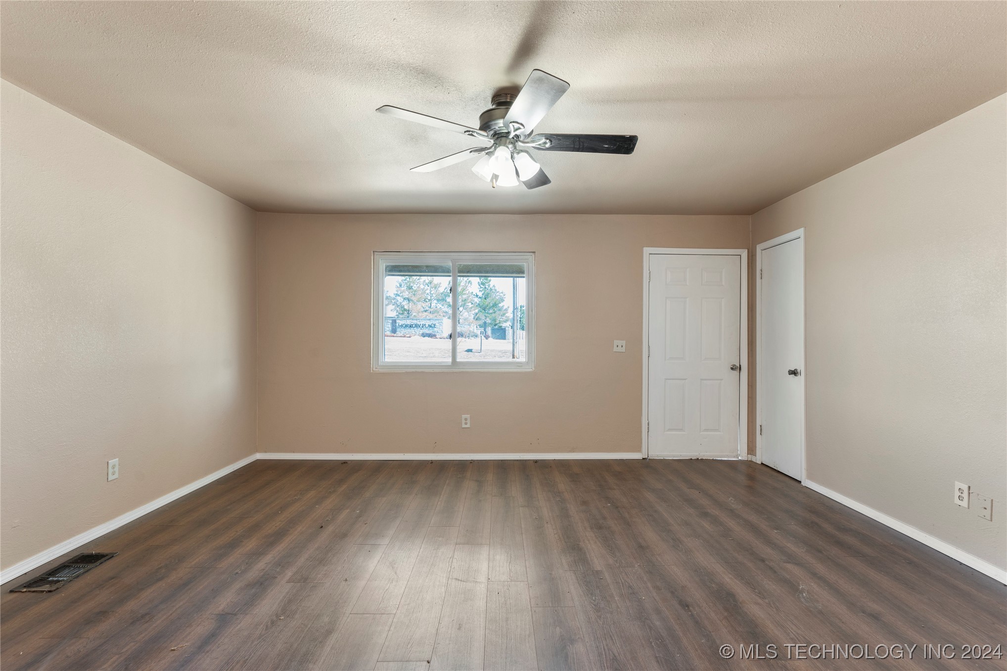 12118 N 129th East Avenue