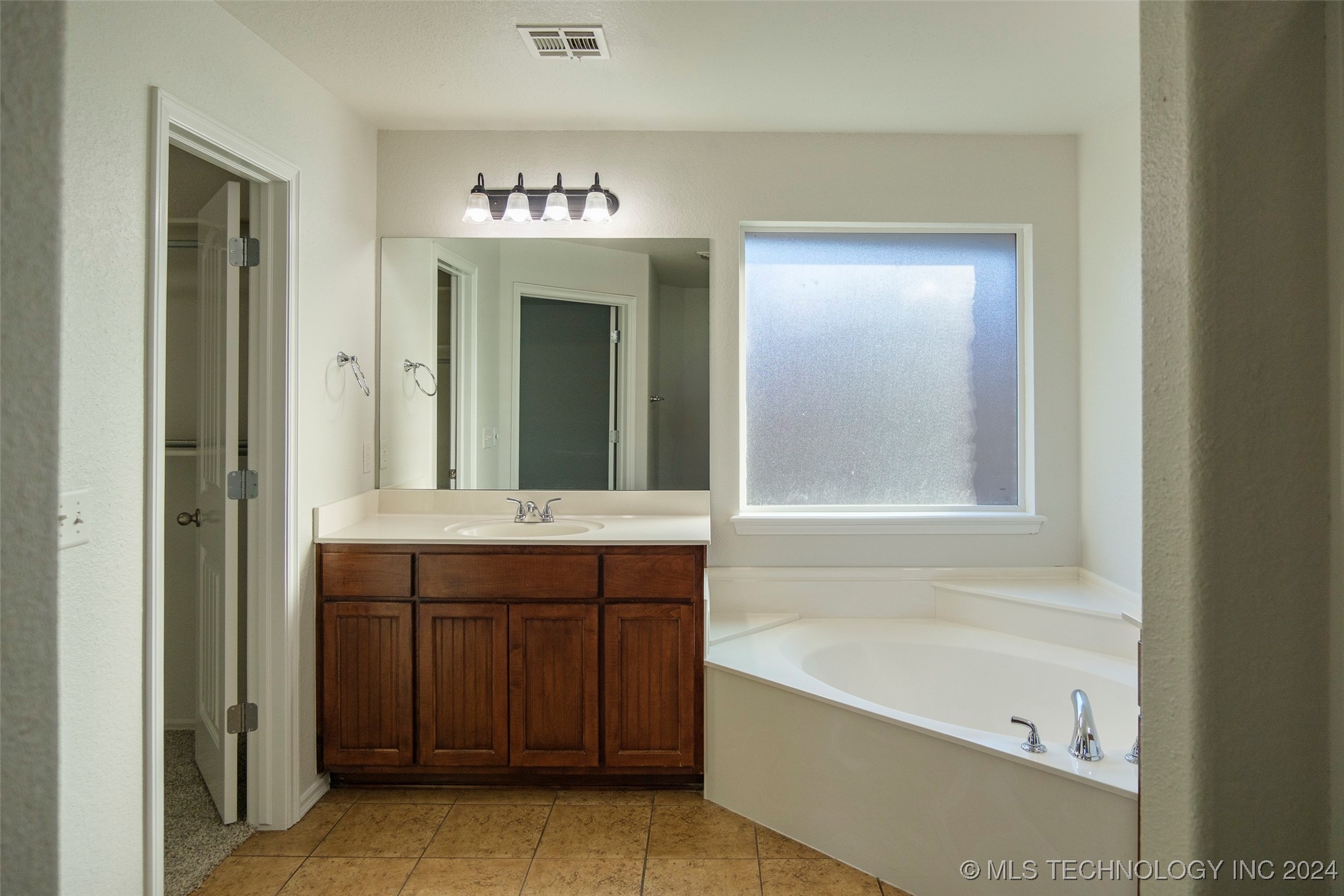 10611 S Nathan Street