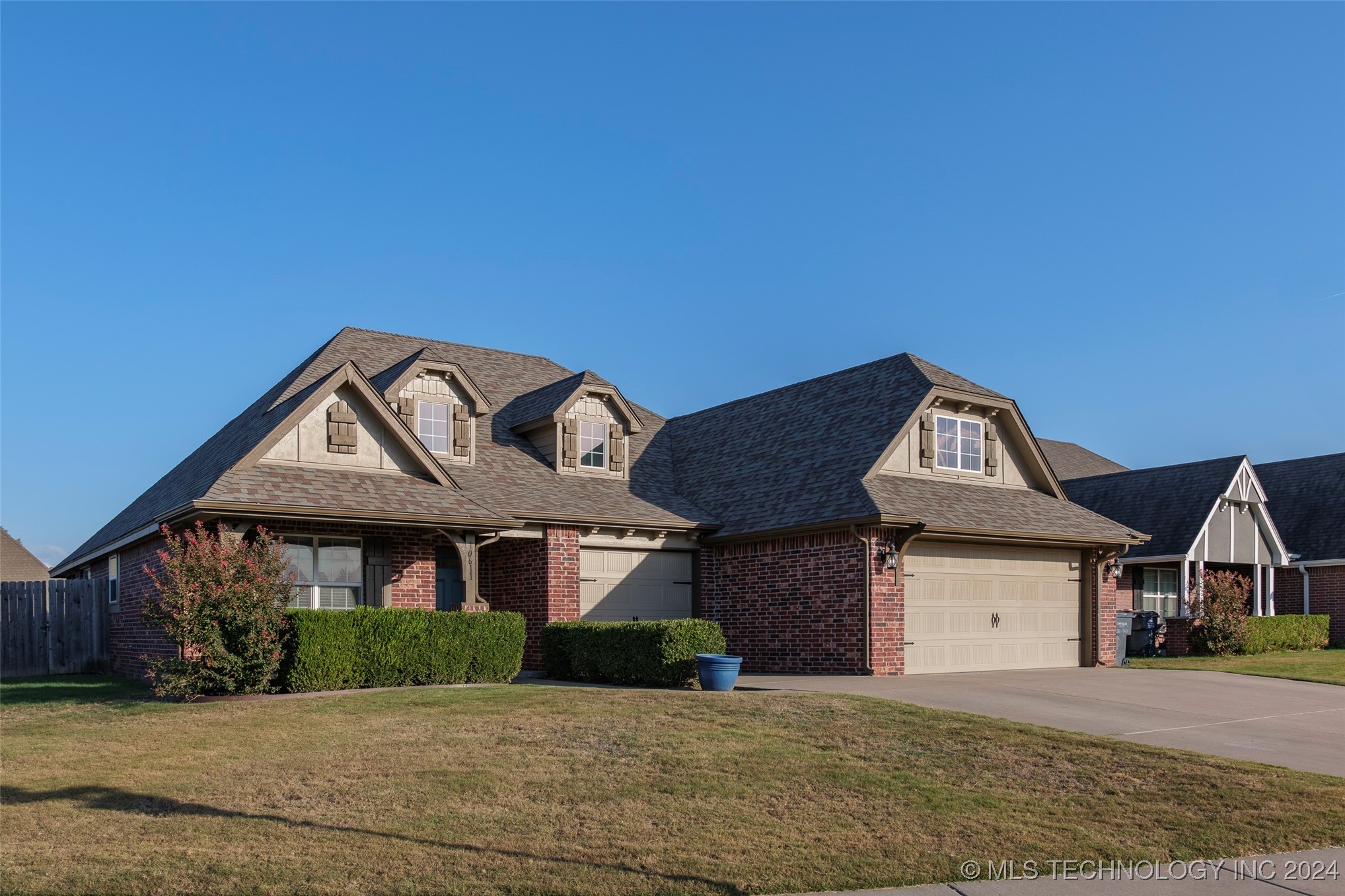 10611 S Nathan Street