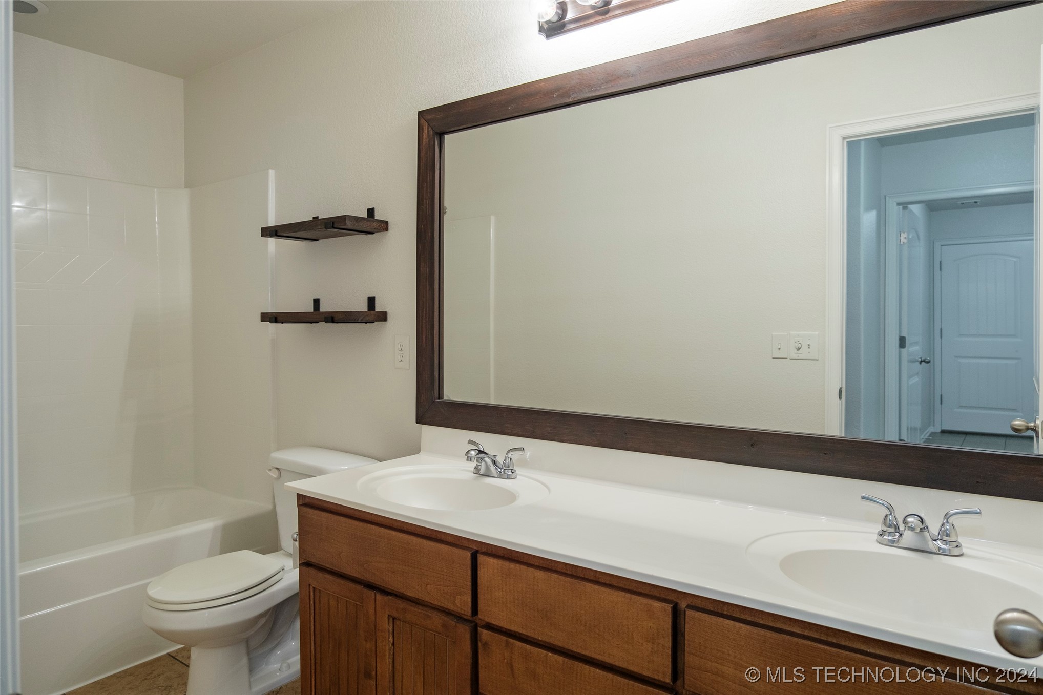 10611 S Nathan Street