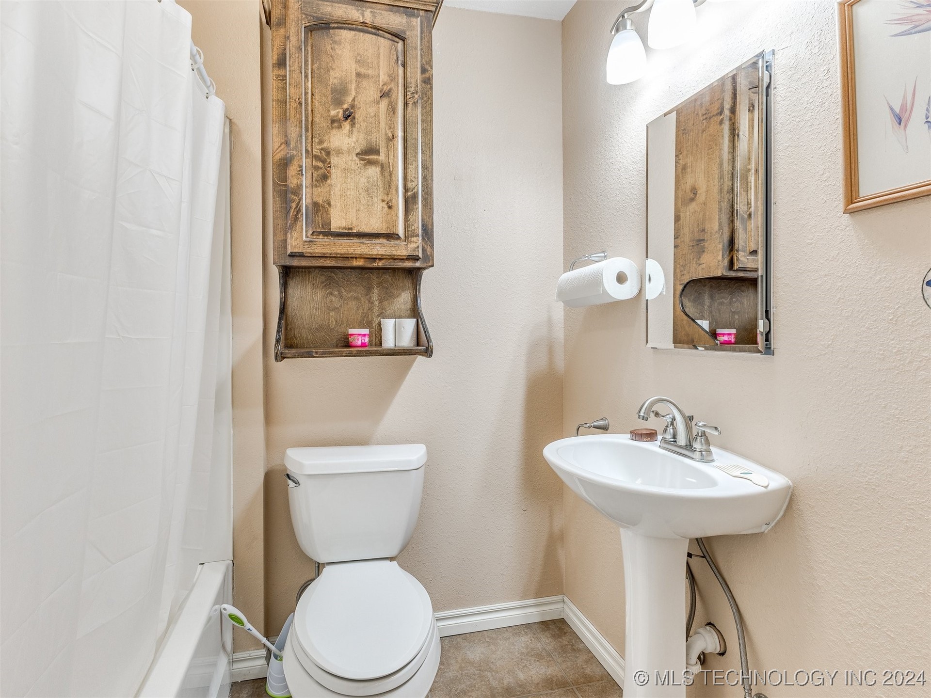 1020 N Wewoka Avenue