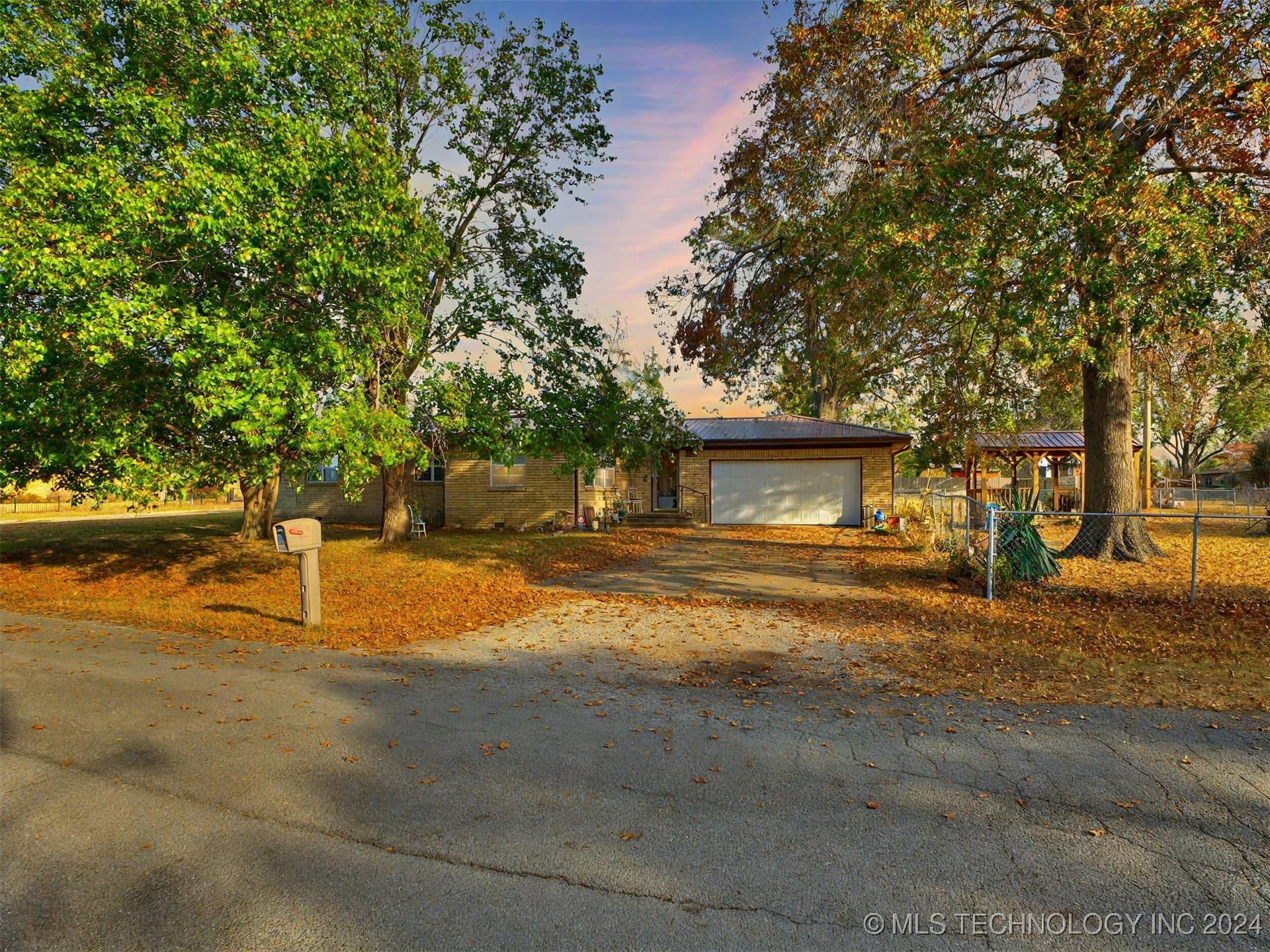 1020 N Wewoka Avenue