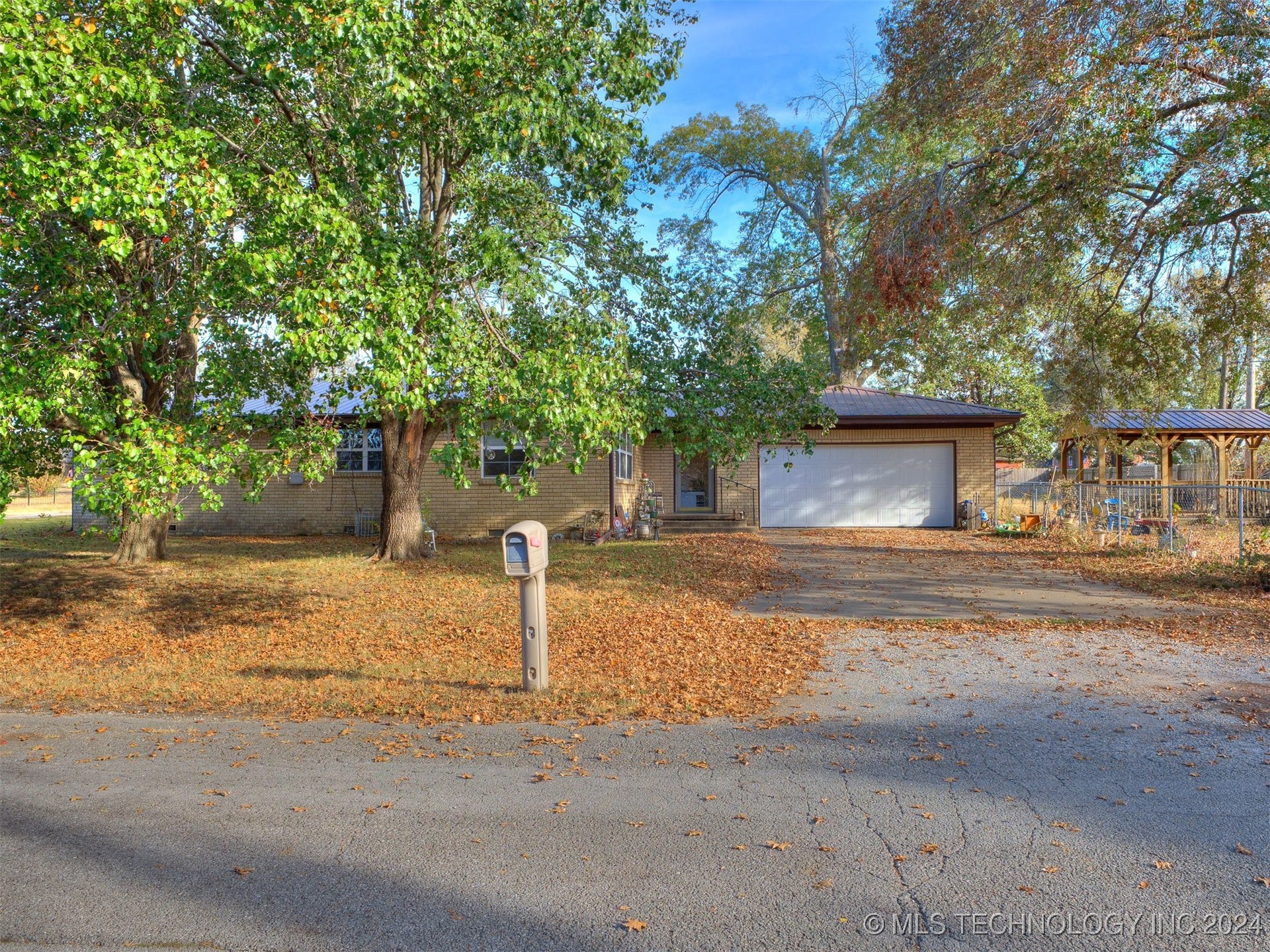 1020 N Wewoka Avenue