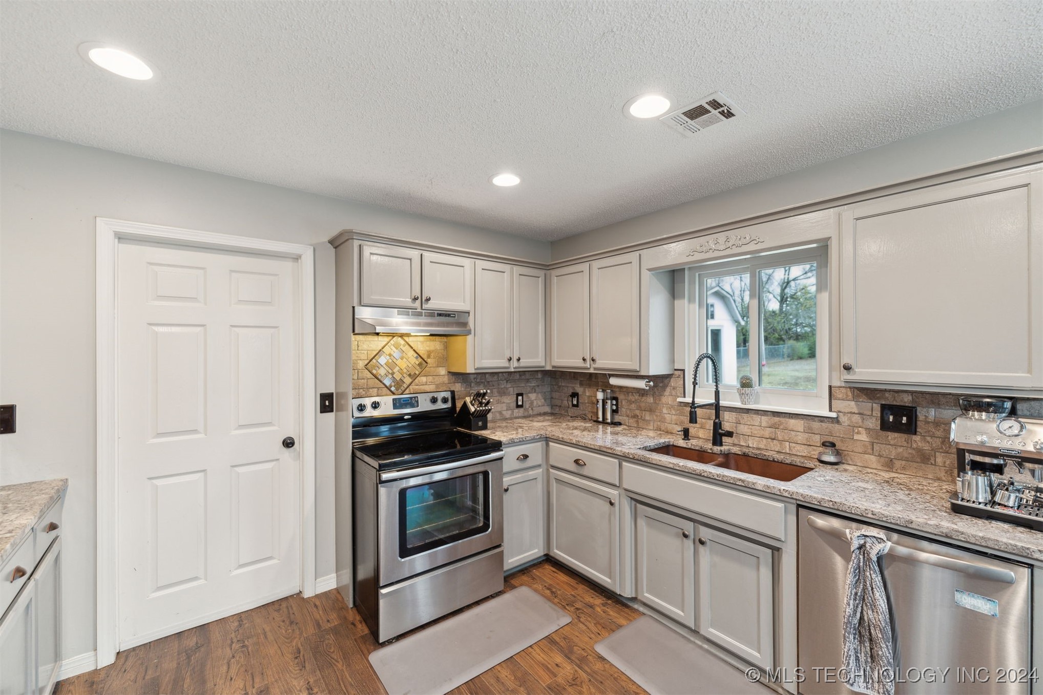 2795 Weber Road