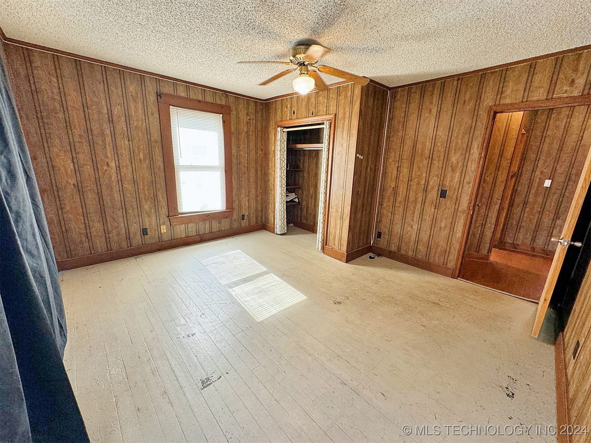 411 N Oak Avenue