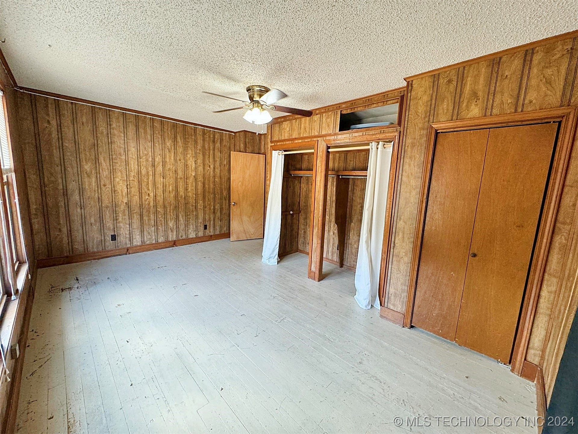 411 N Oak Avenue