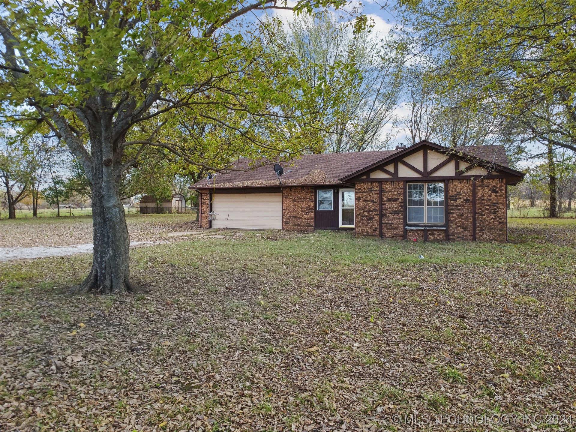 15482 E 370 Road