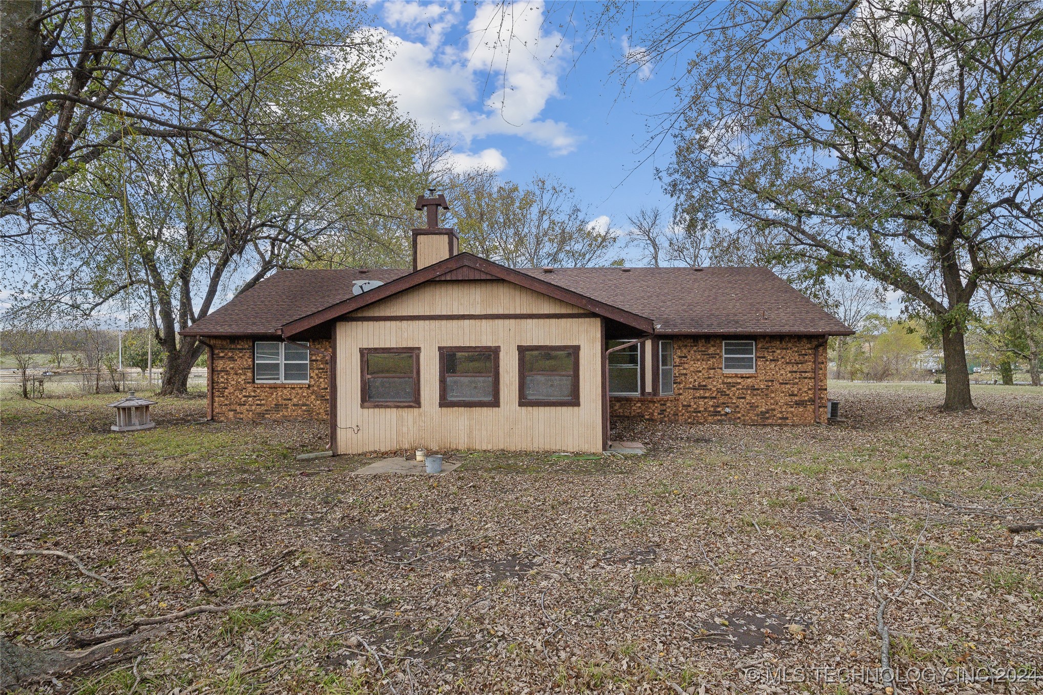 15482 E 370 Road