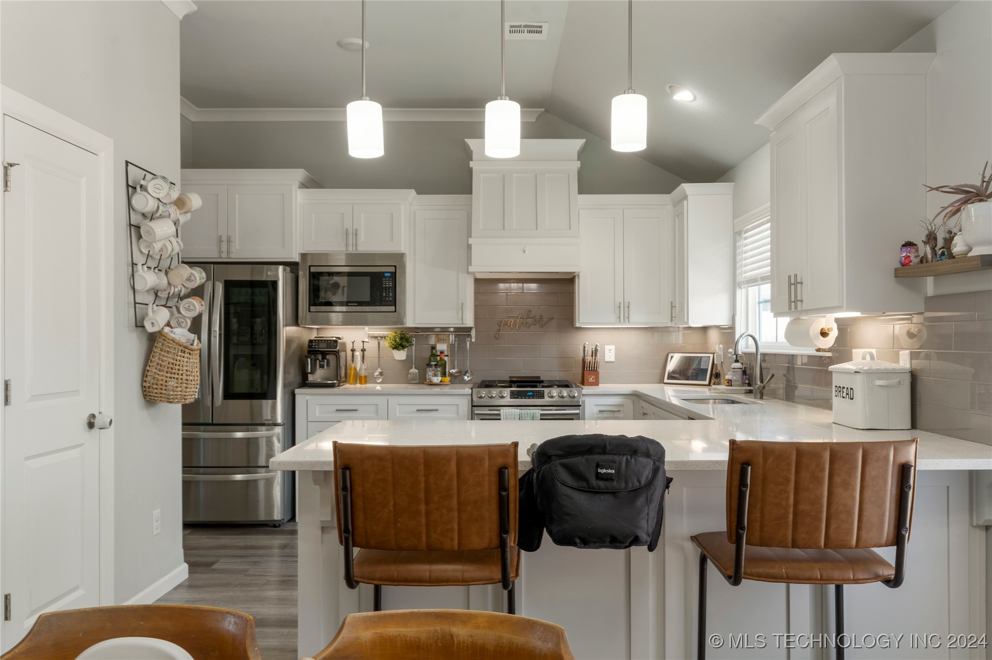 313 S 48th Court