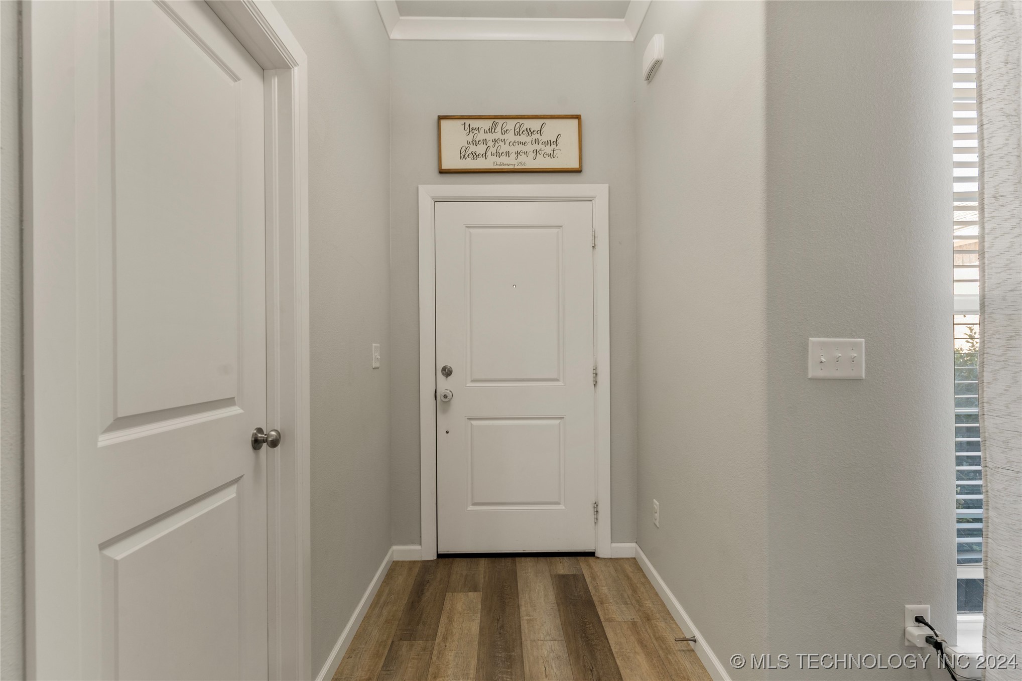 313 S 48th Court