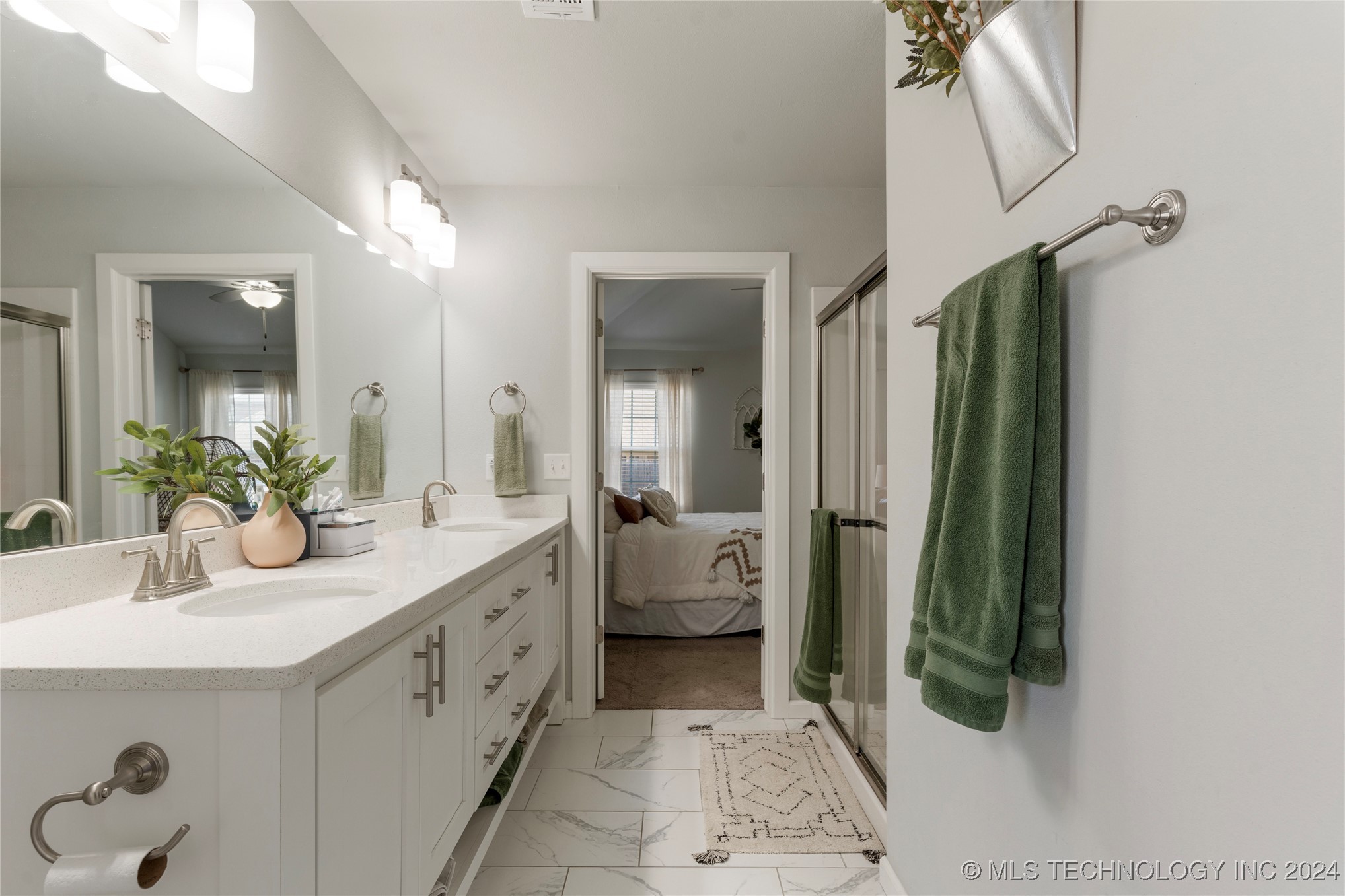 313 S 48th Court
