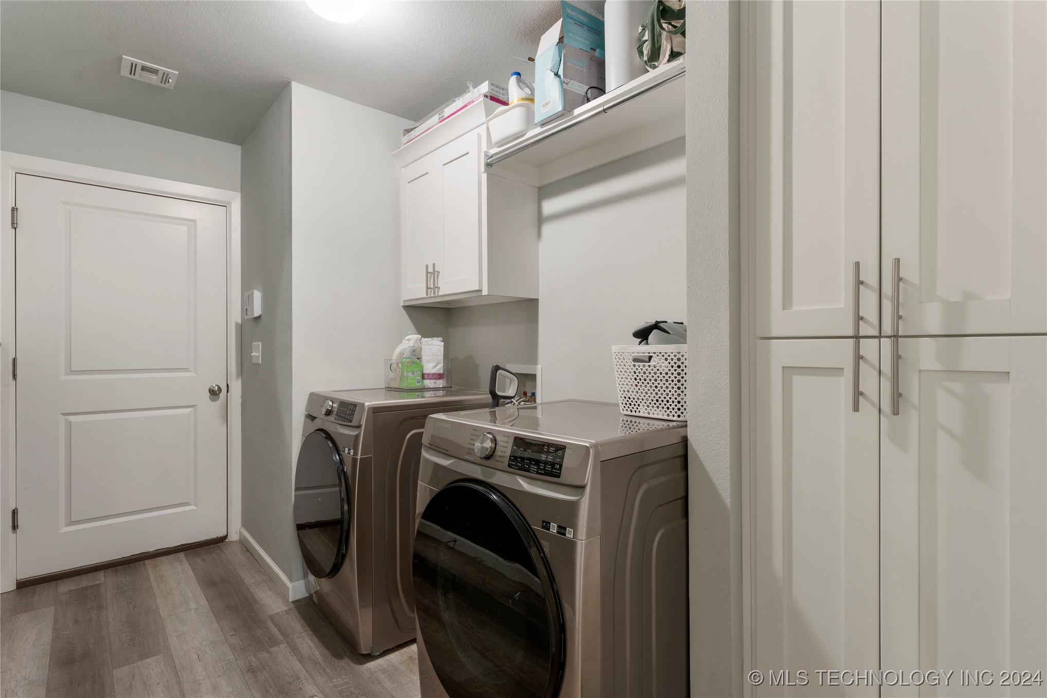 313 S 48th Court