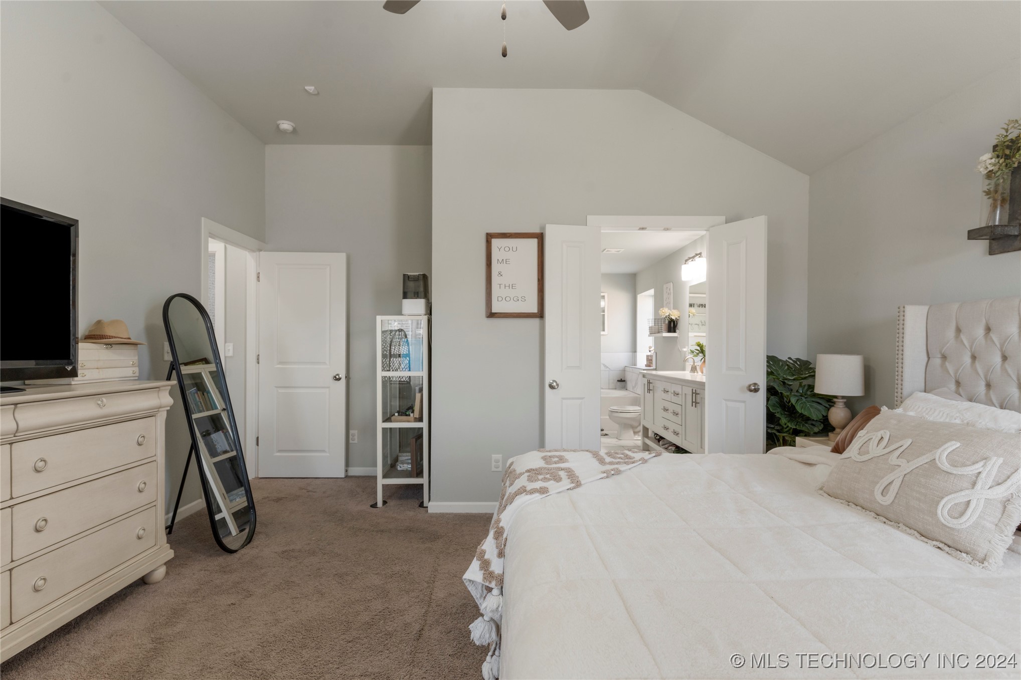 313 S 48th Court