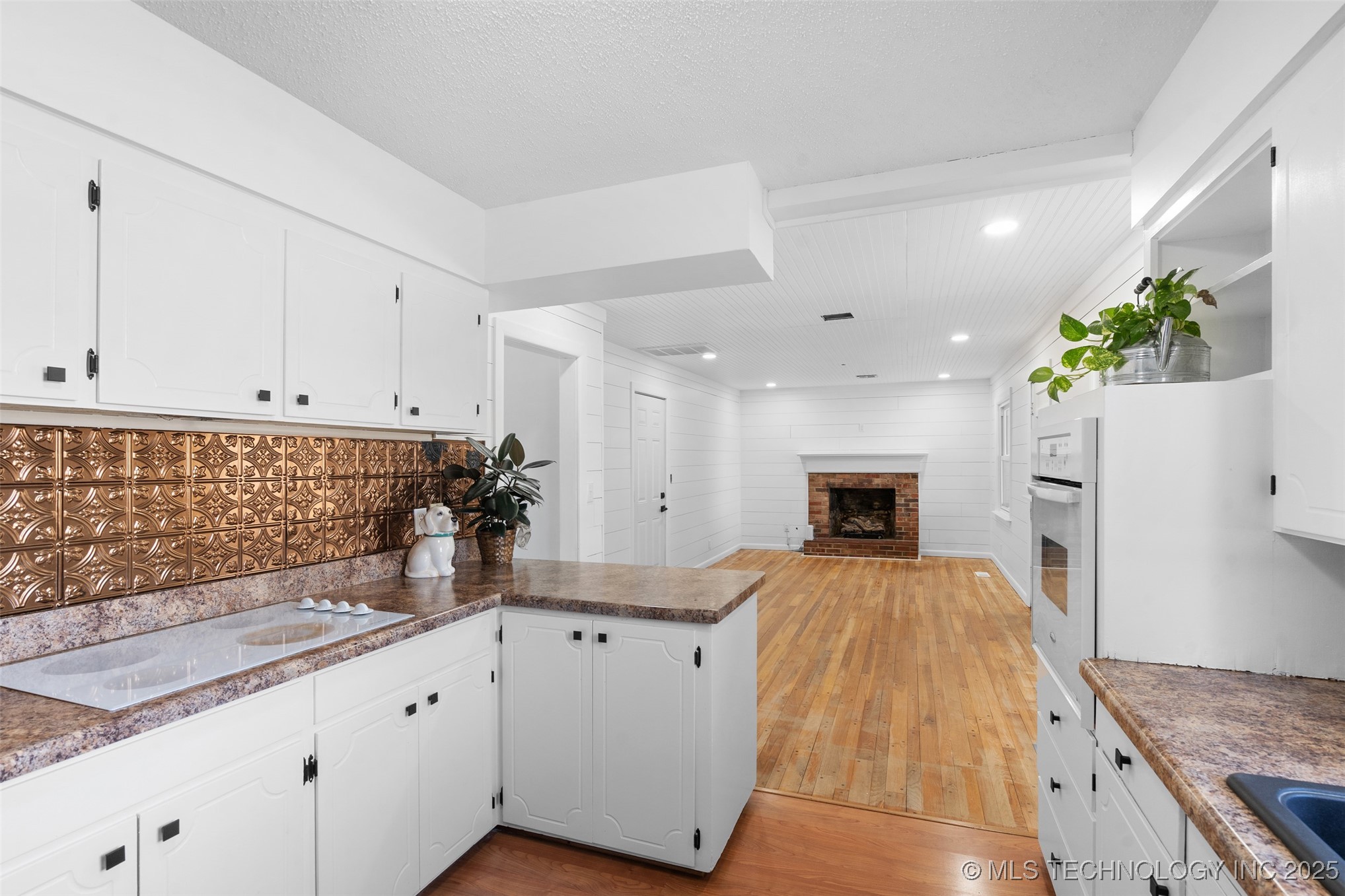210 E 15th Street