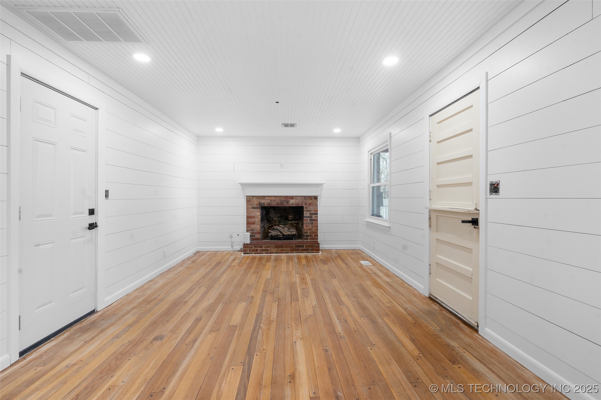 210 E 15th Street