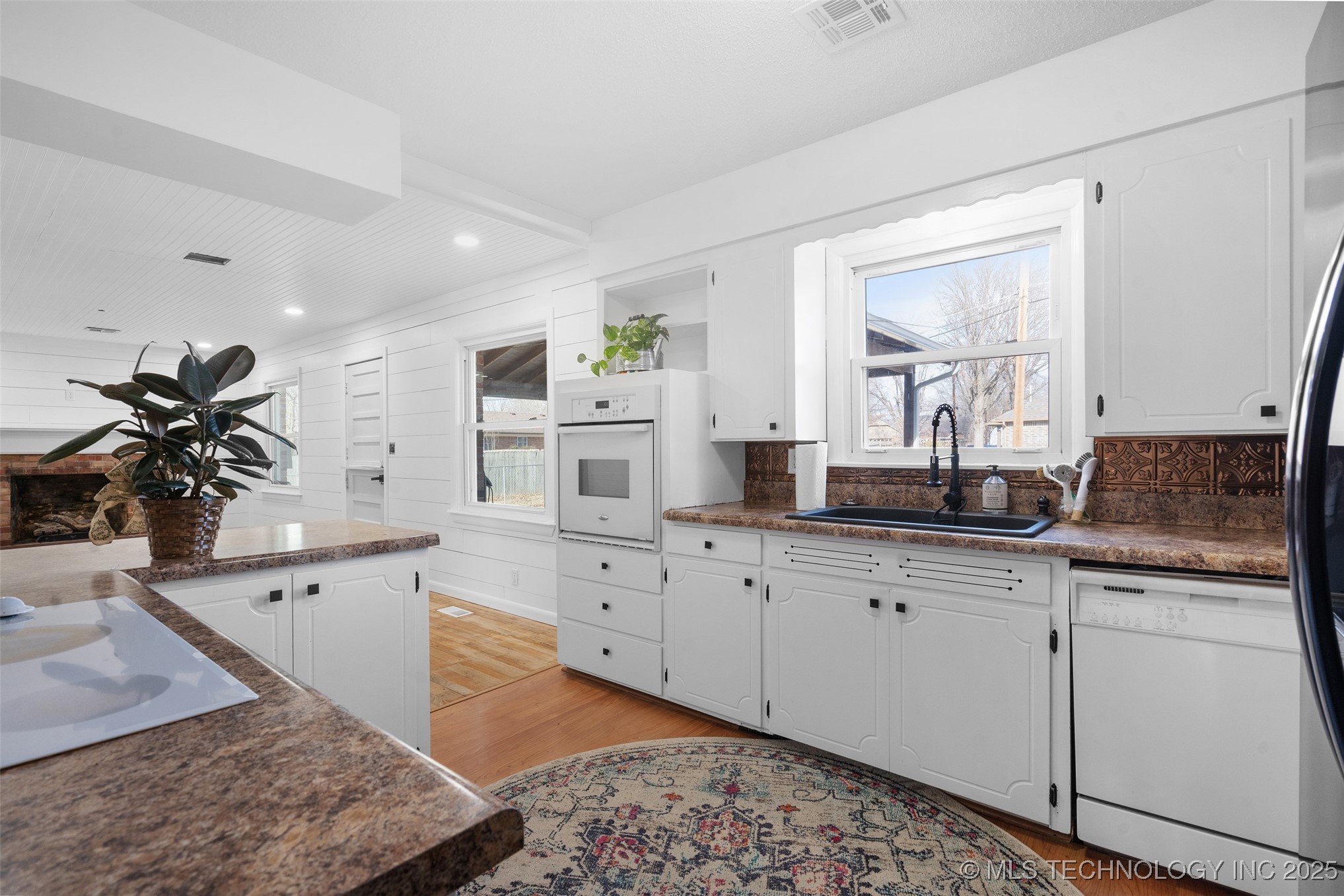 210 E 15th Street
