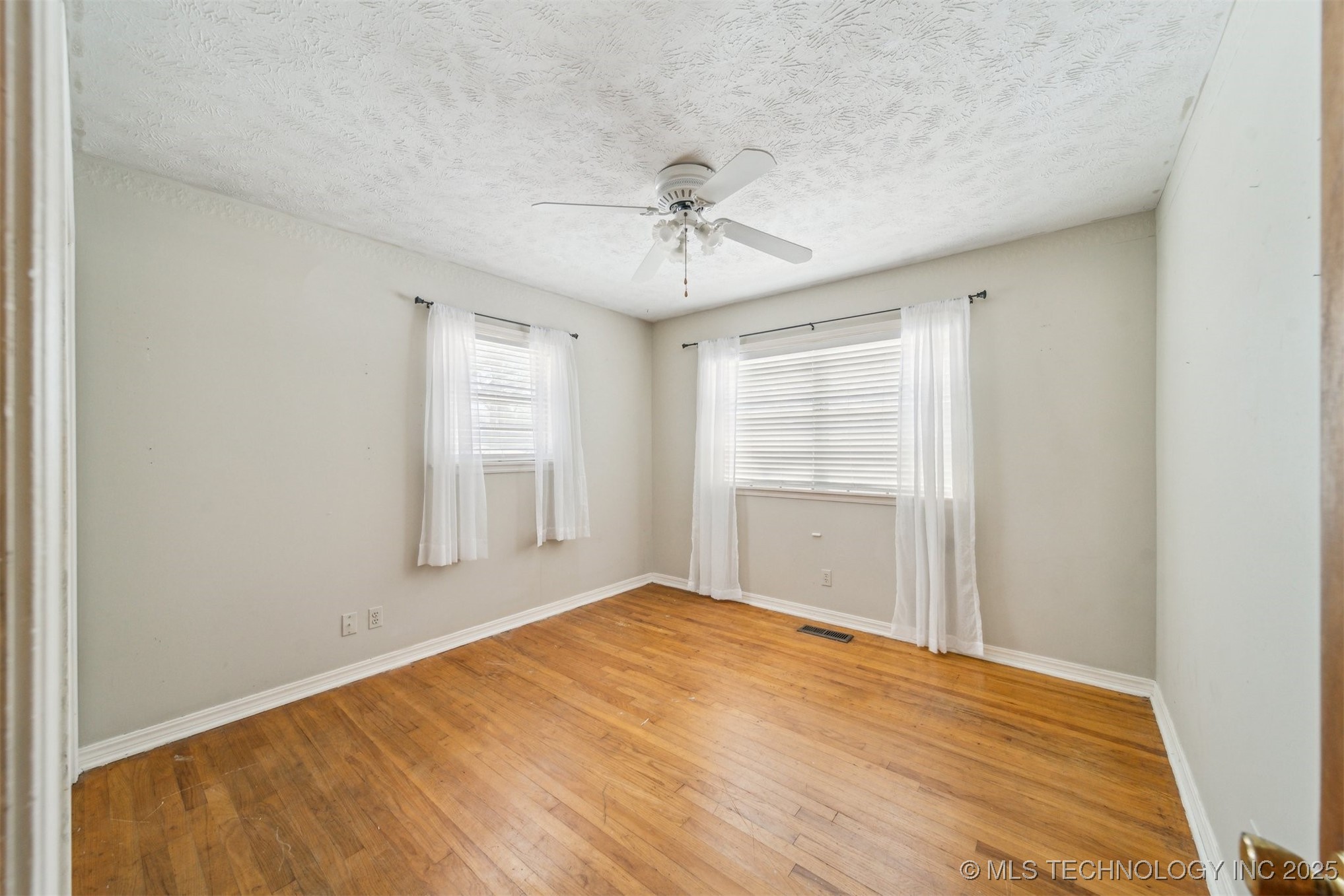 312 E 16th Street