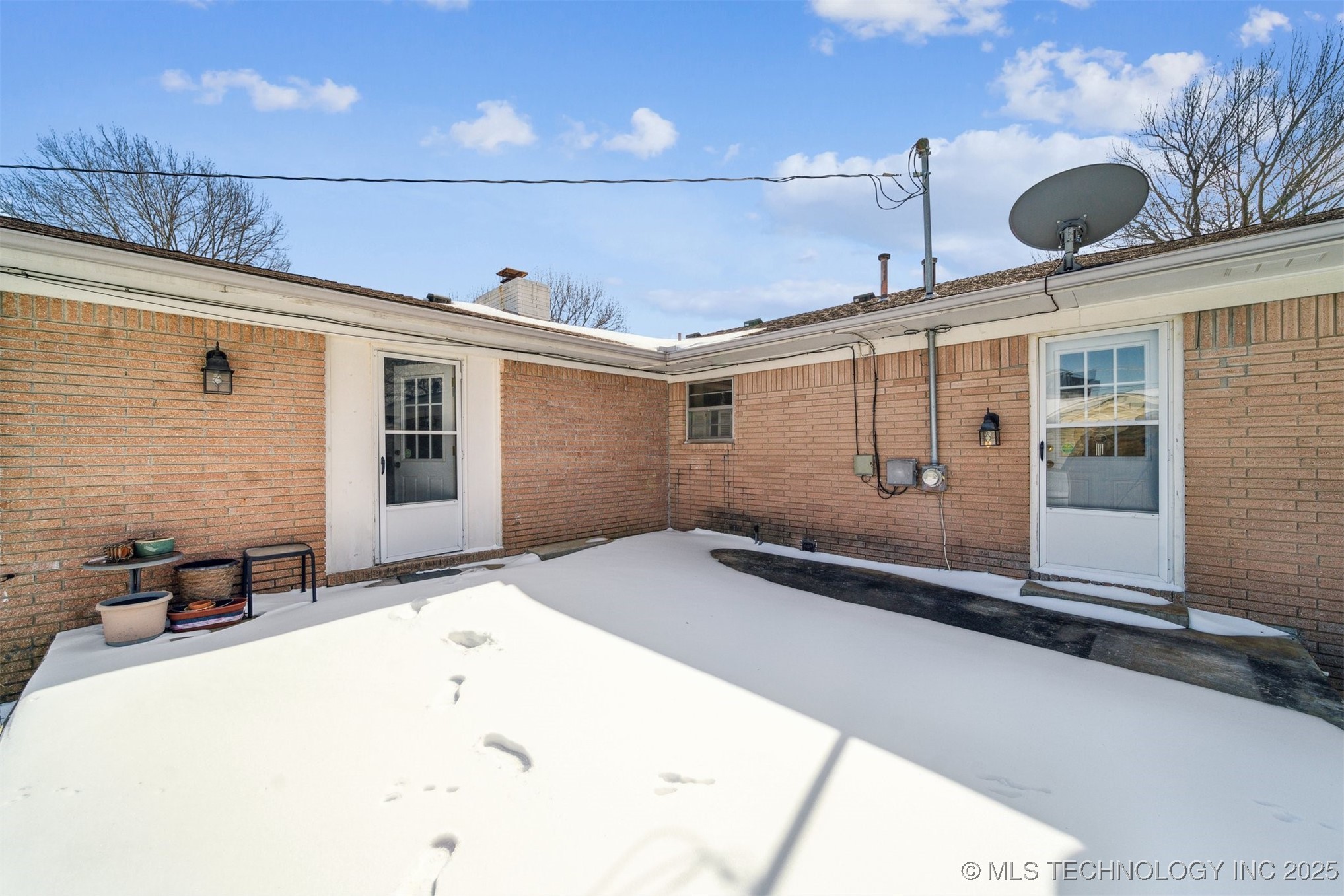 312 E 16th Street