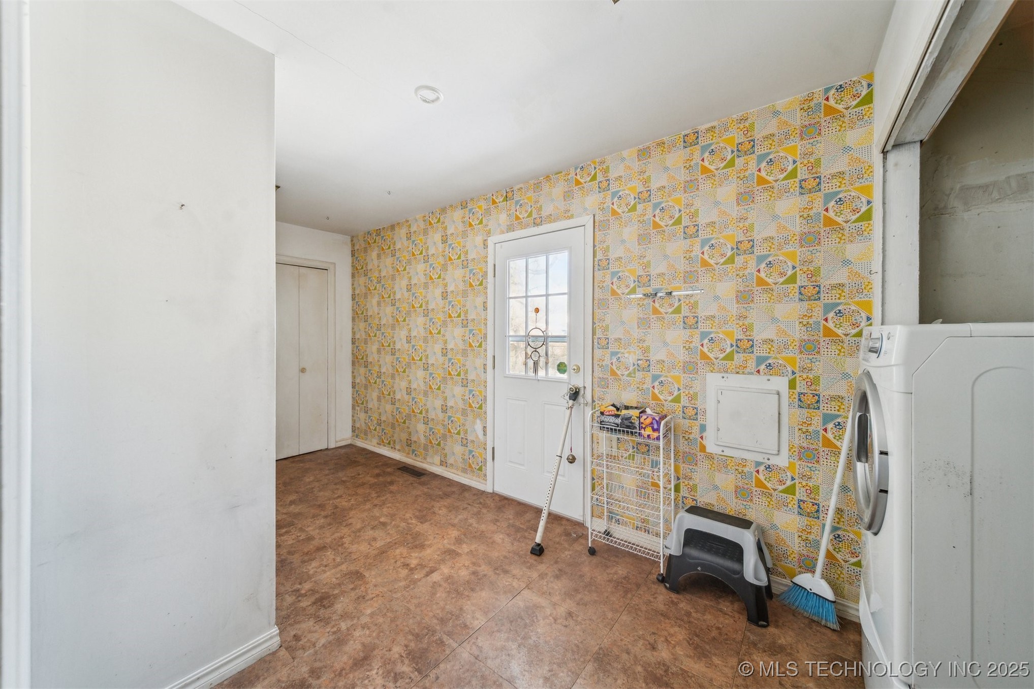 312 E 16th Street