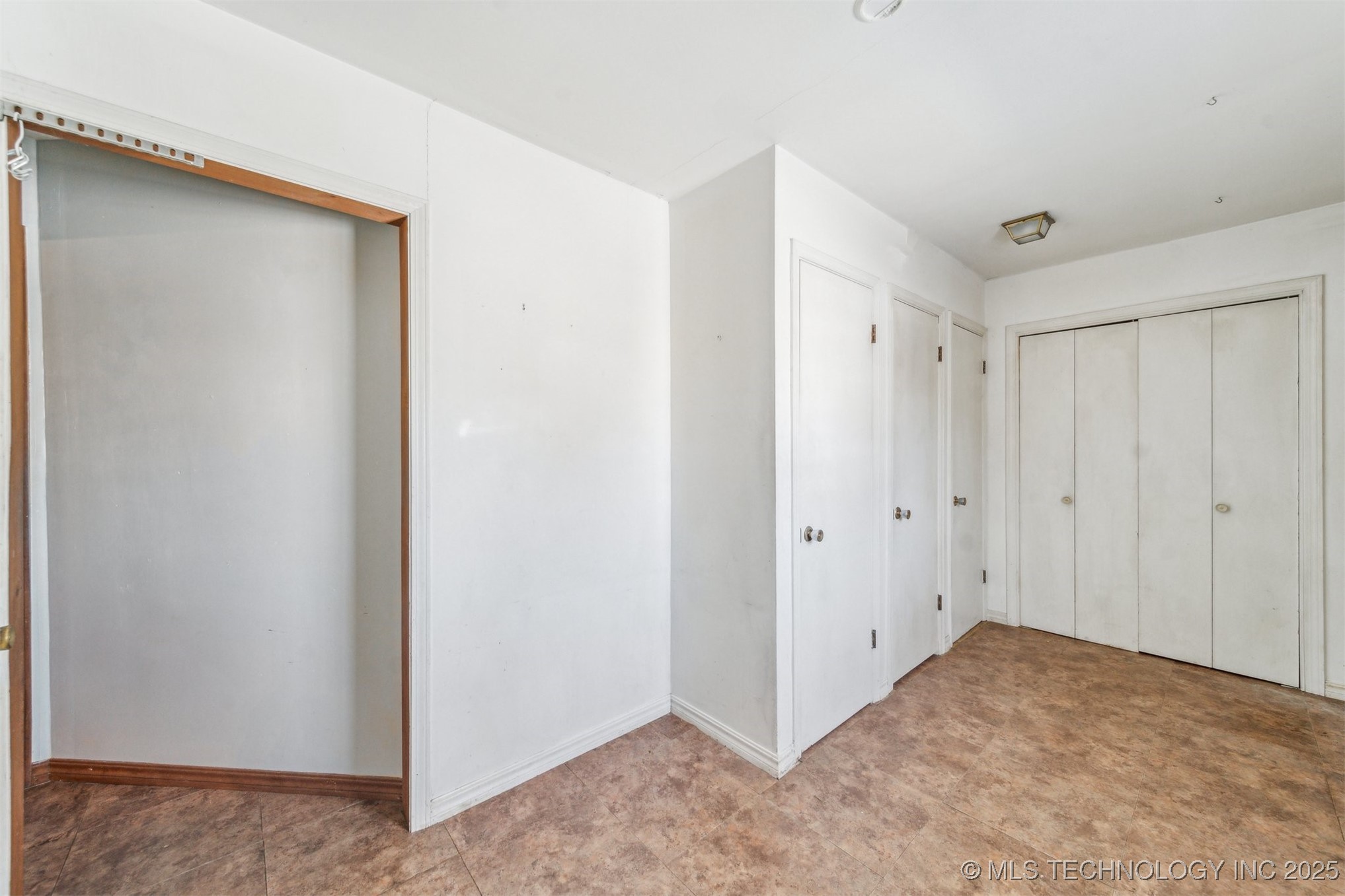 312 E 16th Street