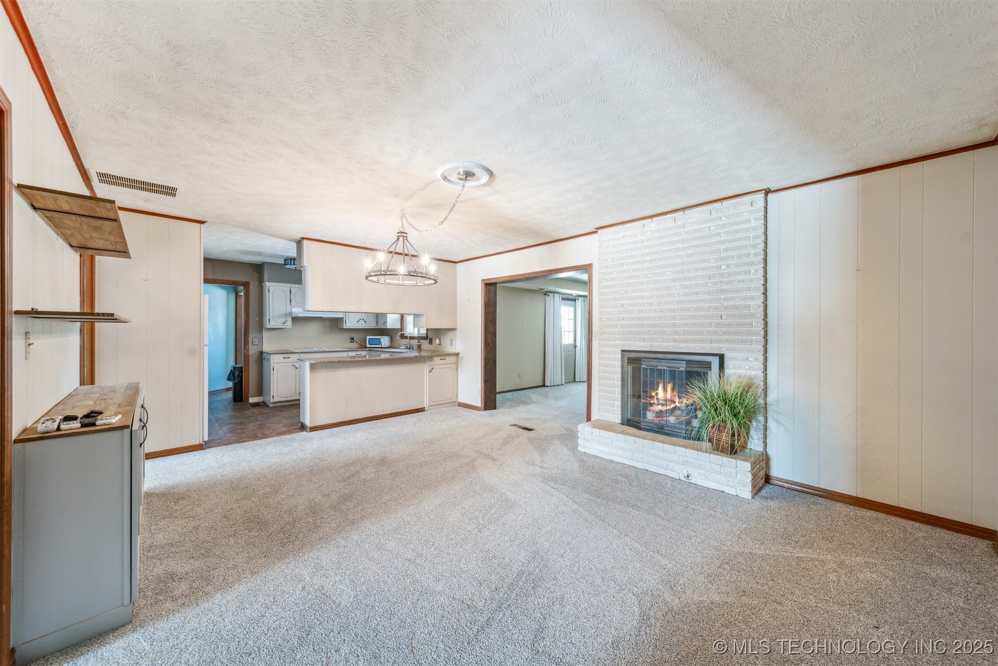 312 E 16th Street