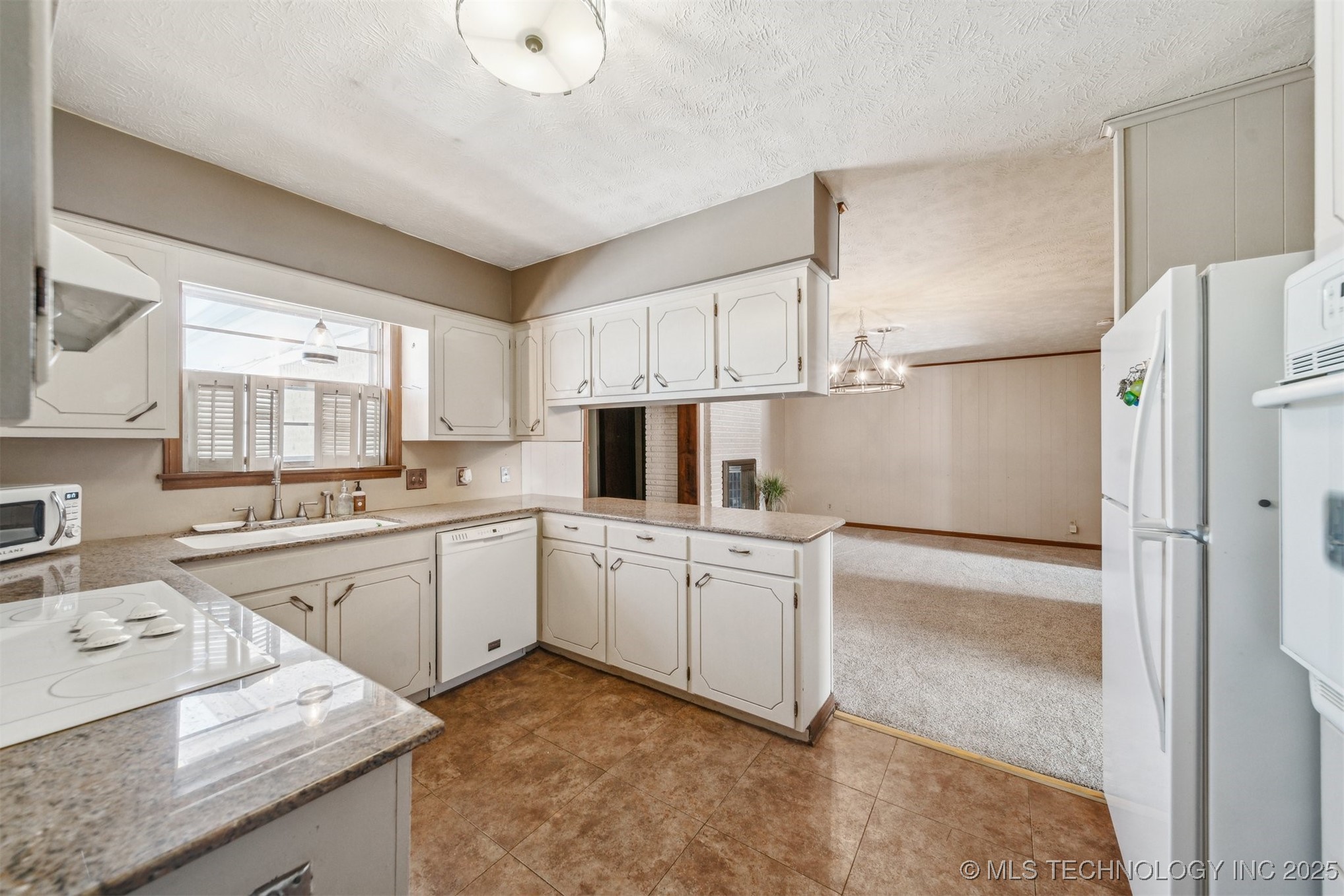 312 E 16th Street