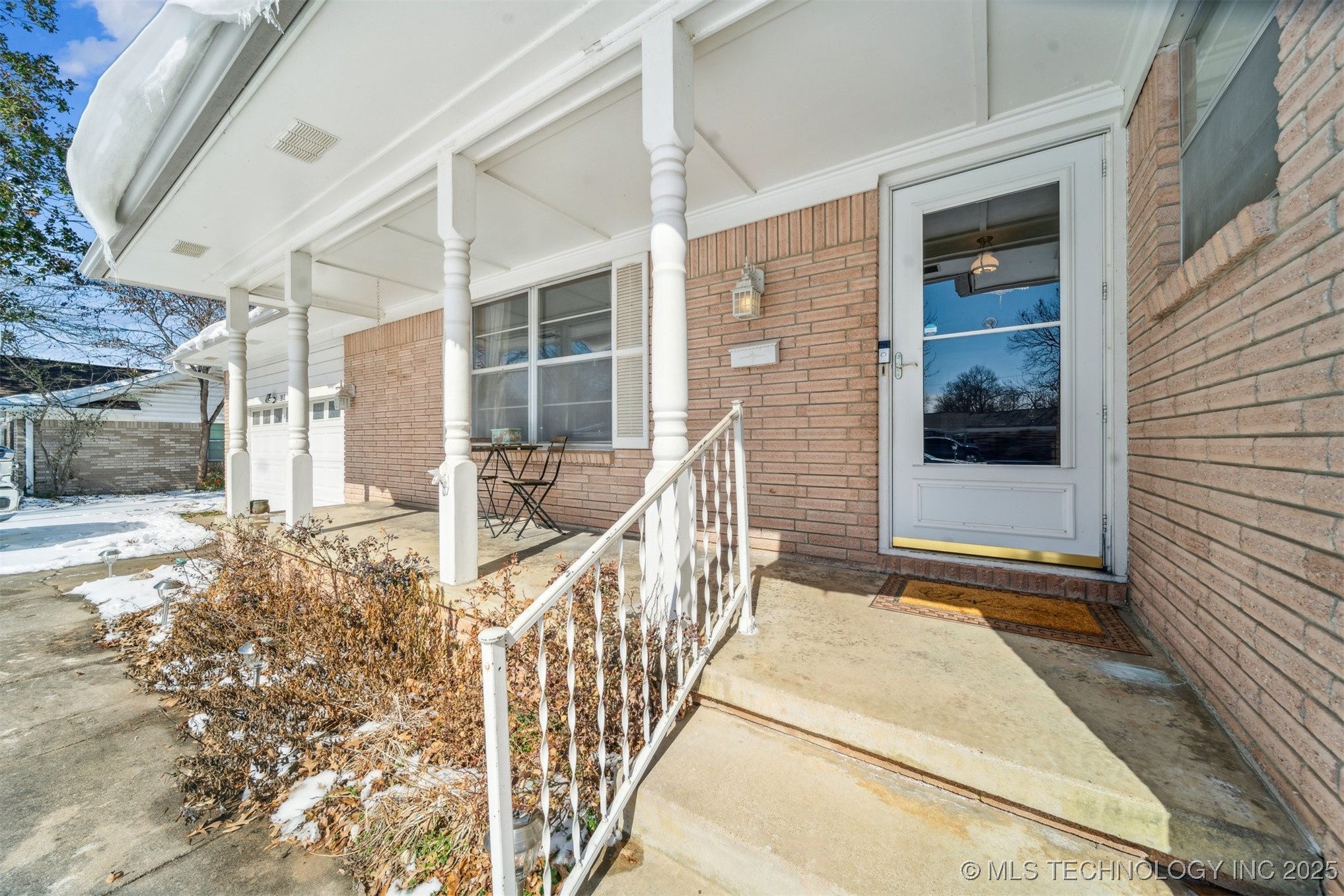 312 E 16th Street