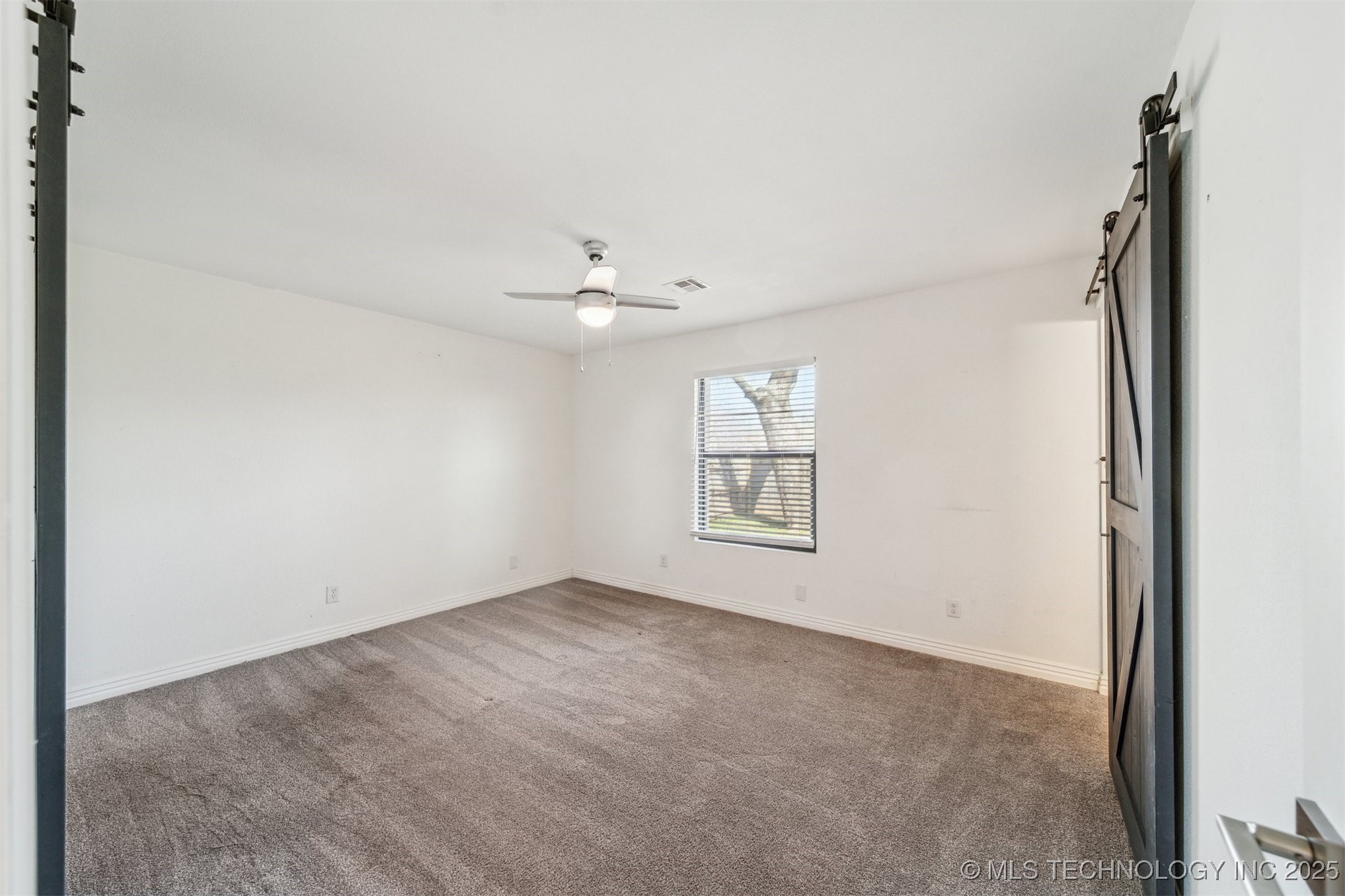 1509 E 68th Place