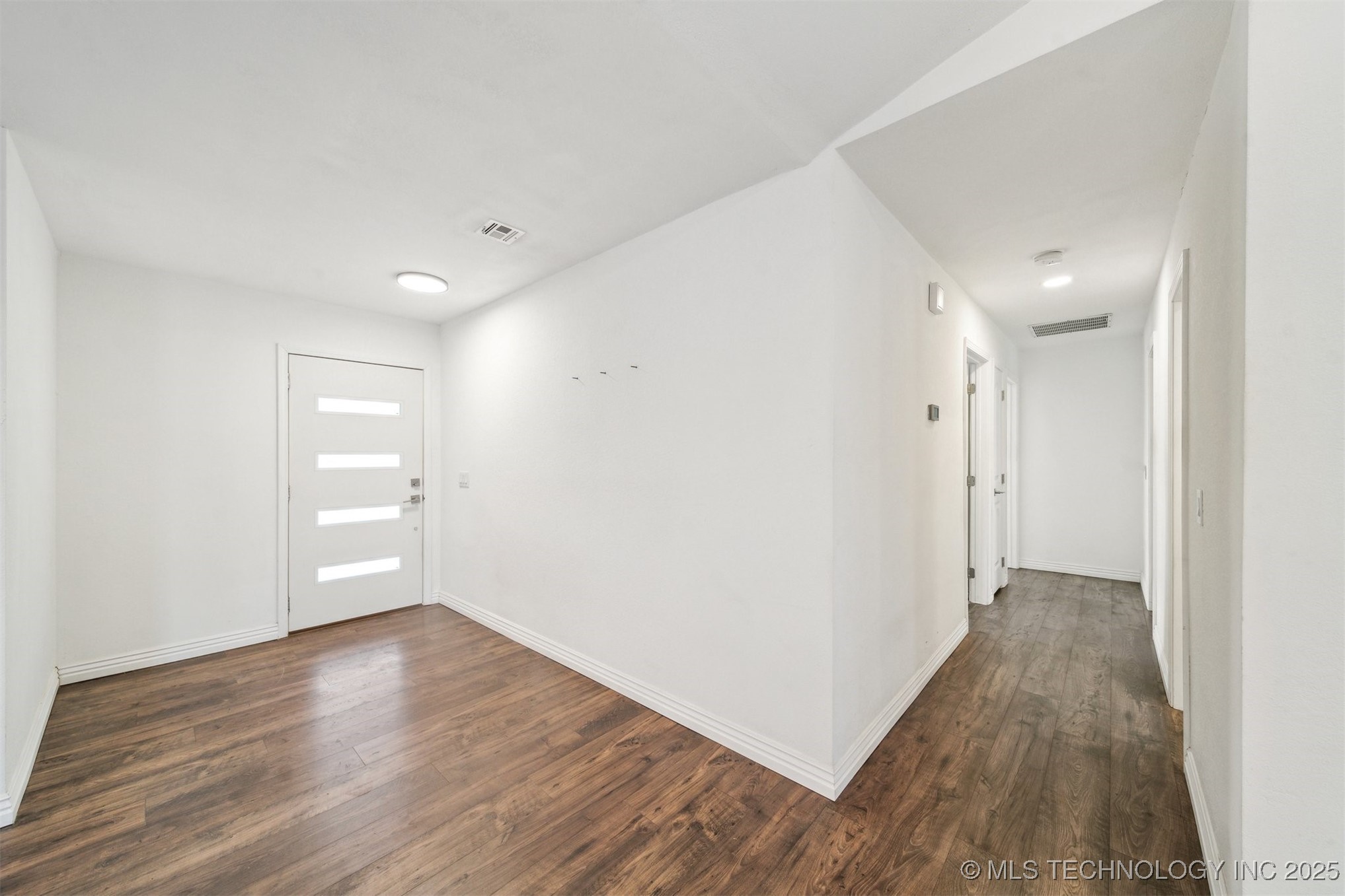1509 E 68th Place