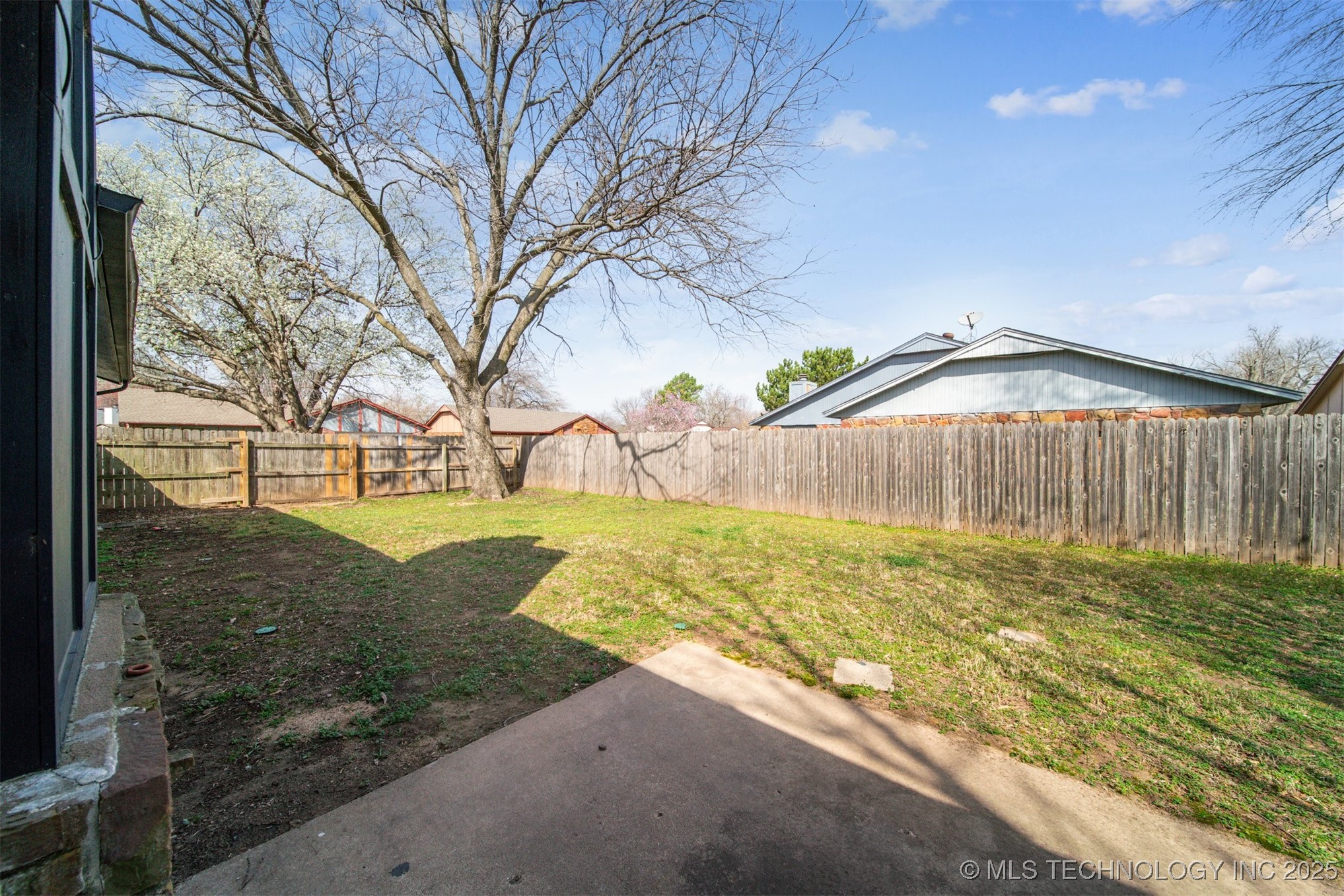 1509 E 68th Place