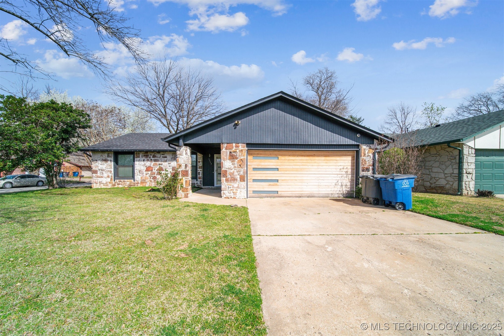 1509 E 68th Place