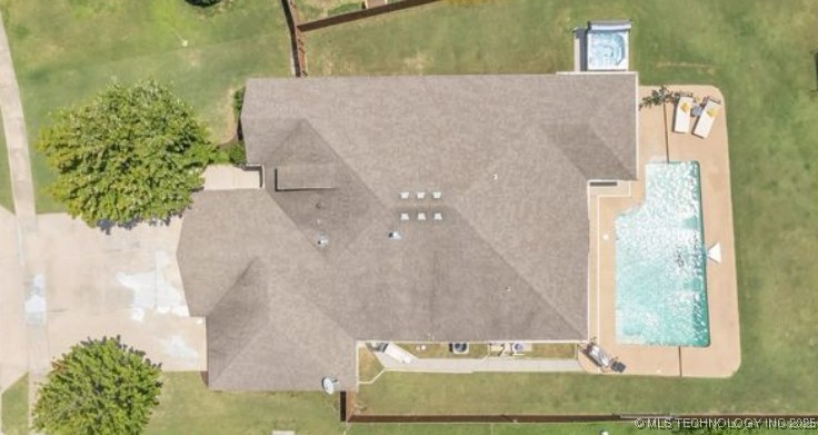 10210 E 99th Street N