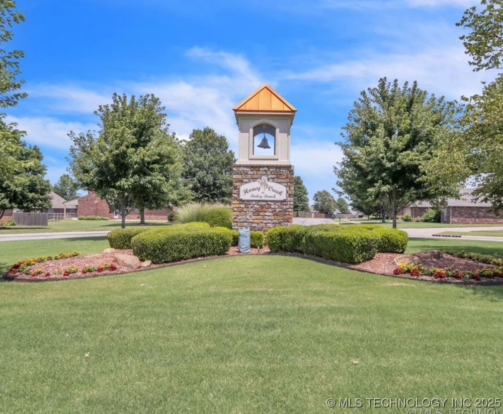 10210 E 99th Street N