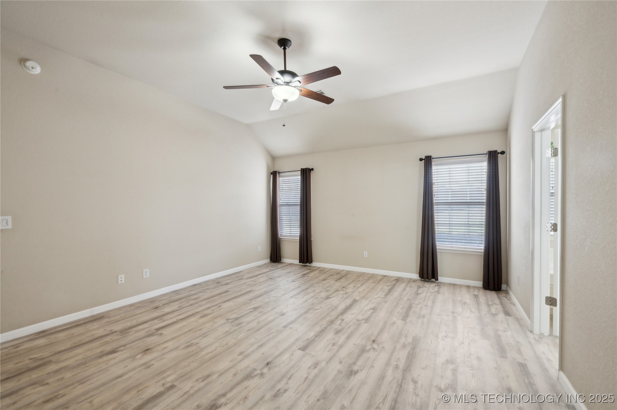 10210 E 99th Street N