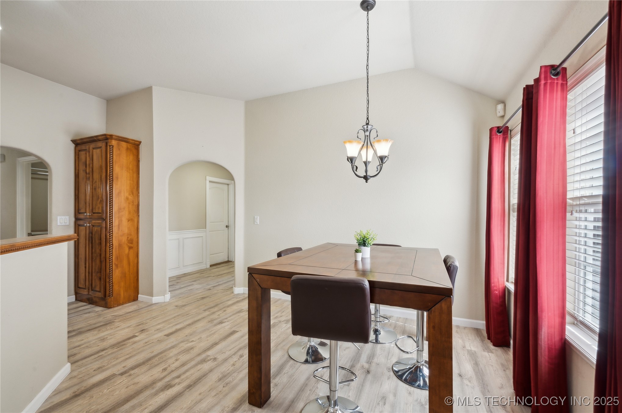 10210 E 99th Street N