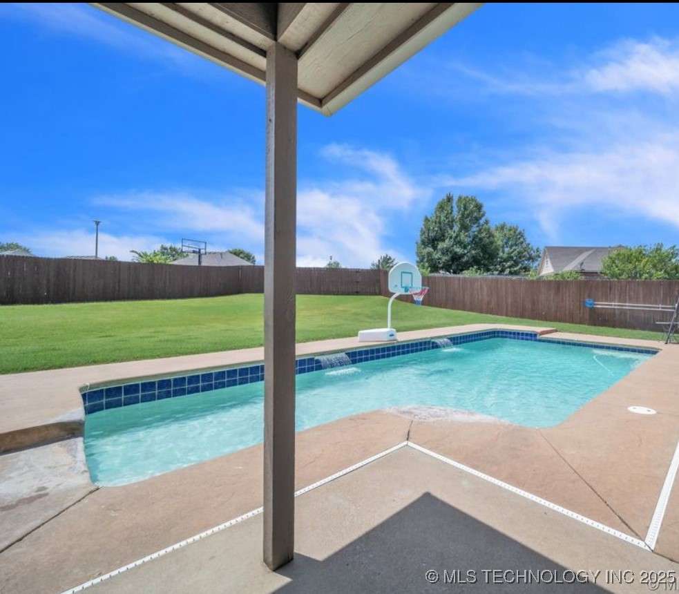 10210 E 99th Street N