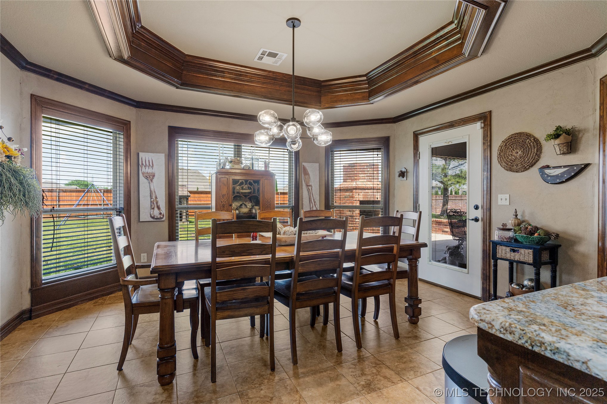 6719 E 85th Street North