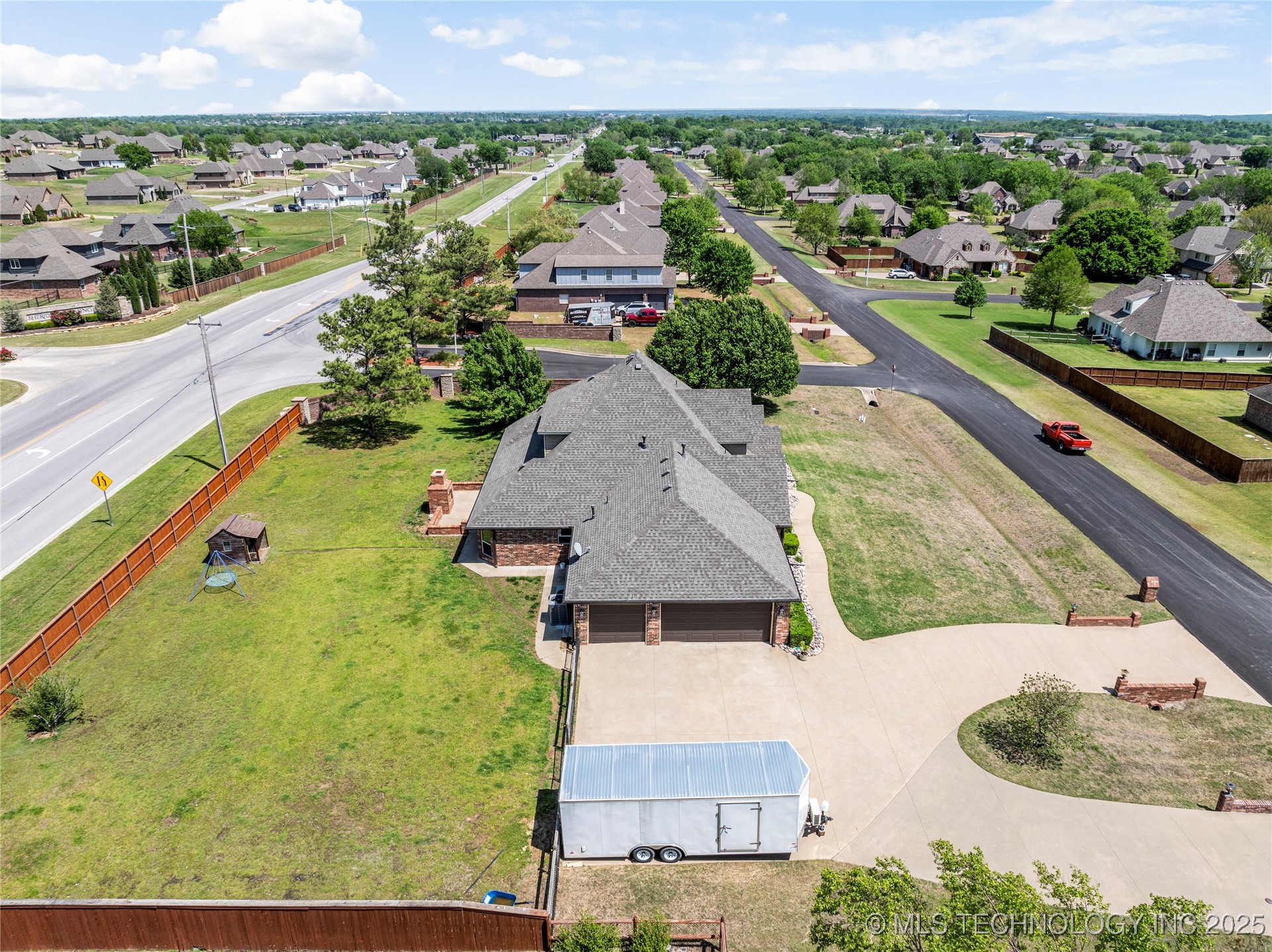 6719 E 85th Street North