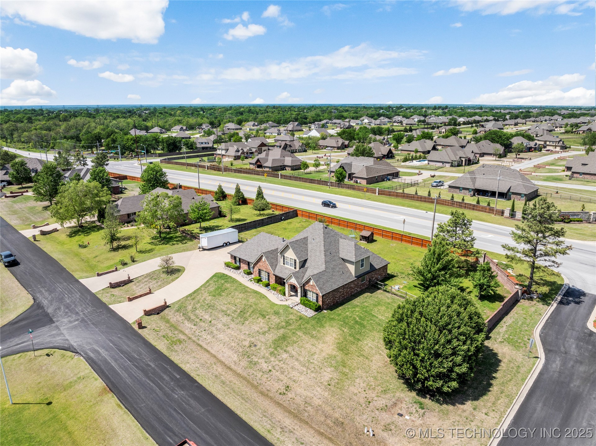 6719 E 85th Street North