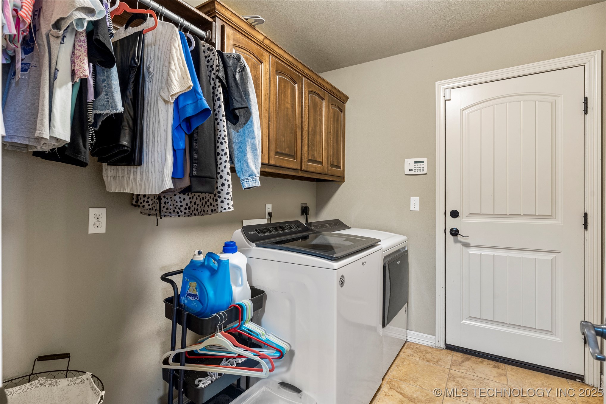 6719 E 85th Street North